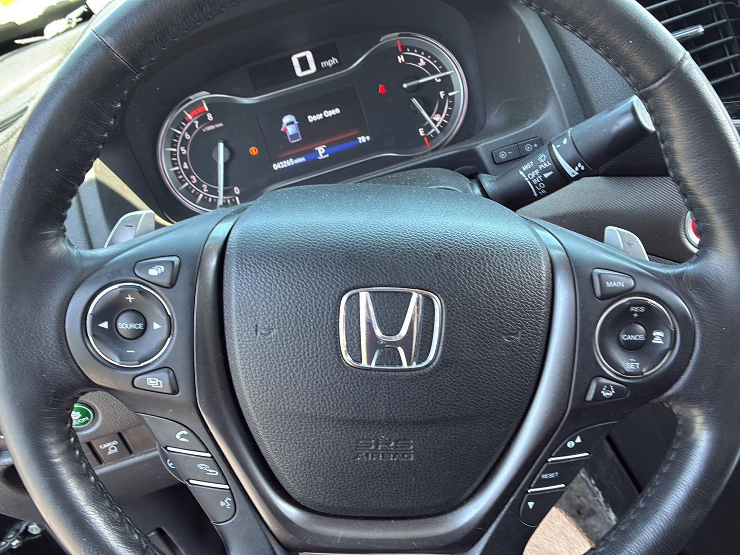 Certified Used 2023 Crystal Black Pearl Honda RTL image 6