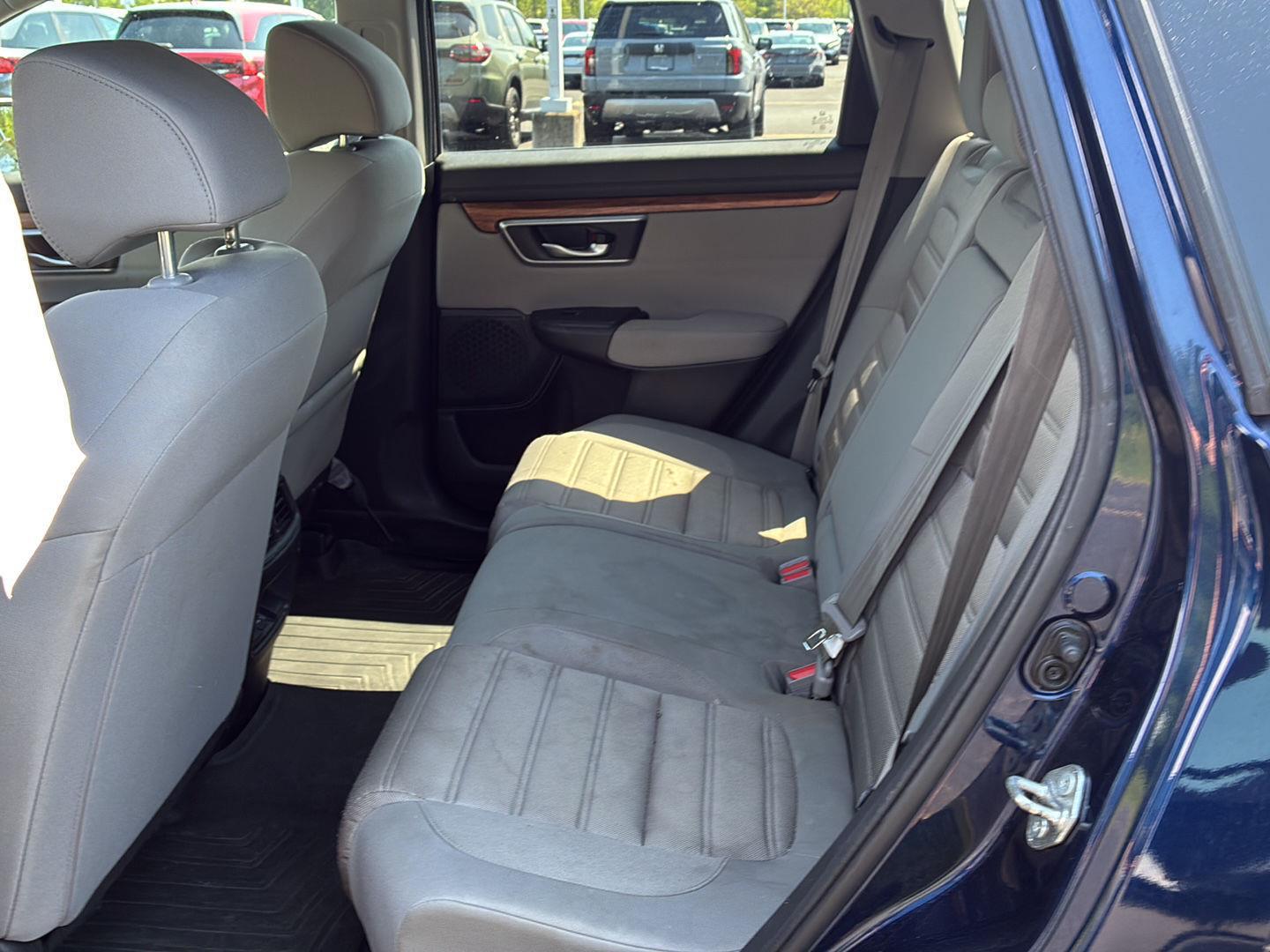 Used 2017  Honda EX image 8
