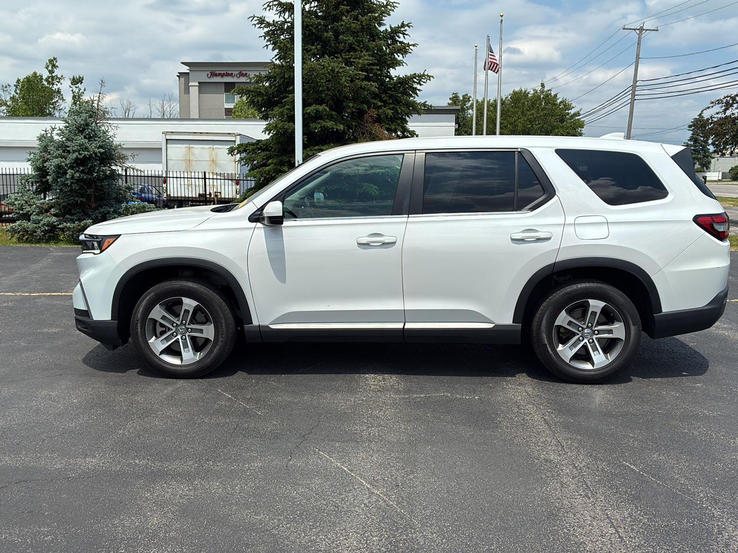 Used 2023 Platinum White Pearl Honda EX-L image 14