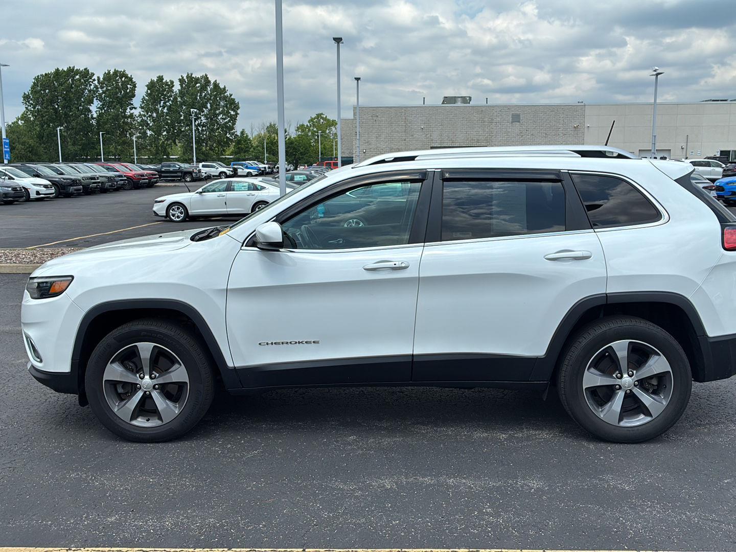 Used 2019 Bright White Clearcoat Jeep Limited image 12