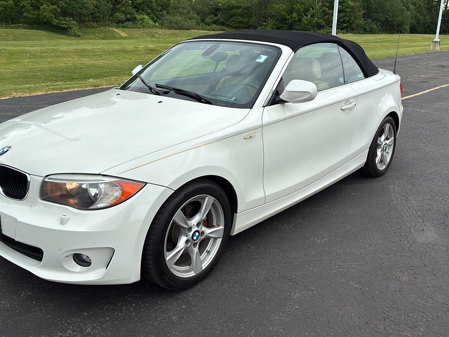 Used 2012 Alpine White BMW 128i image 11