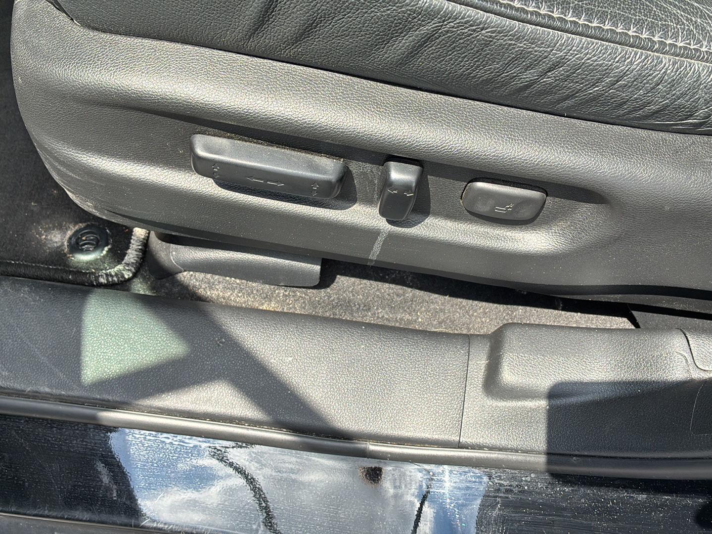 Used 2021 Crystal Black Pearl Honda EX-L image 8