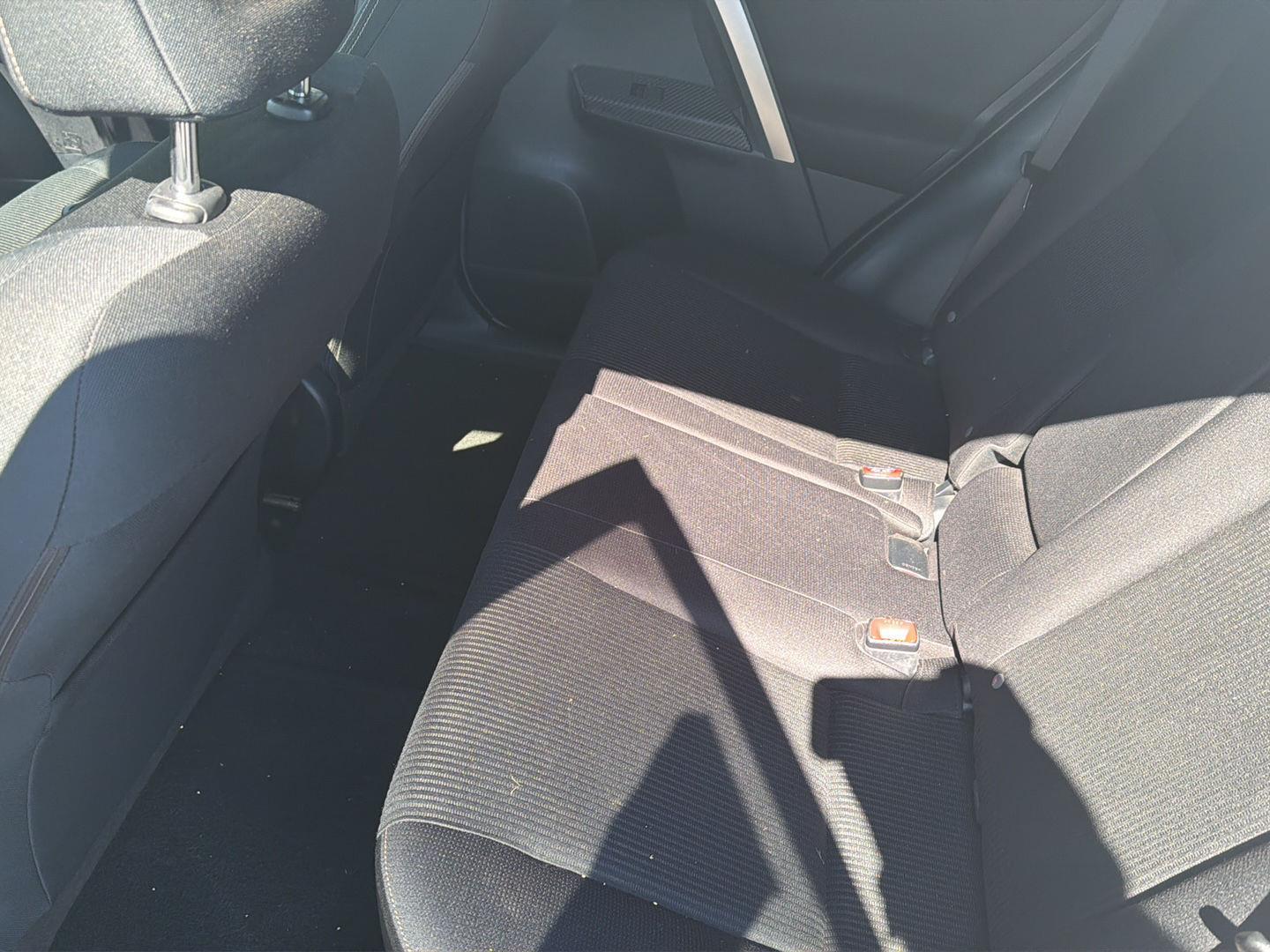 Used 2013 Super White Toyota XLE image 9