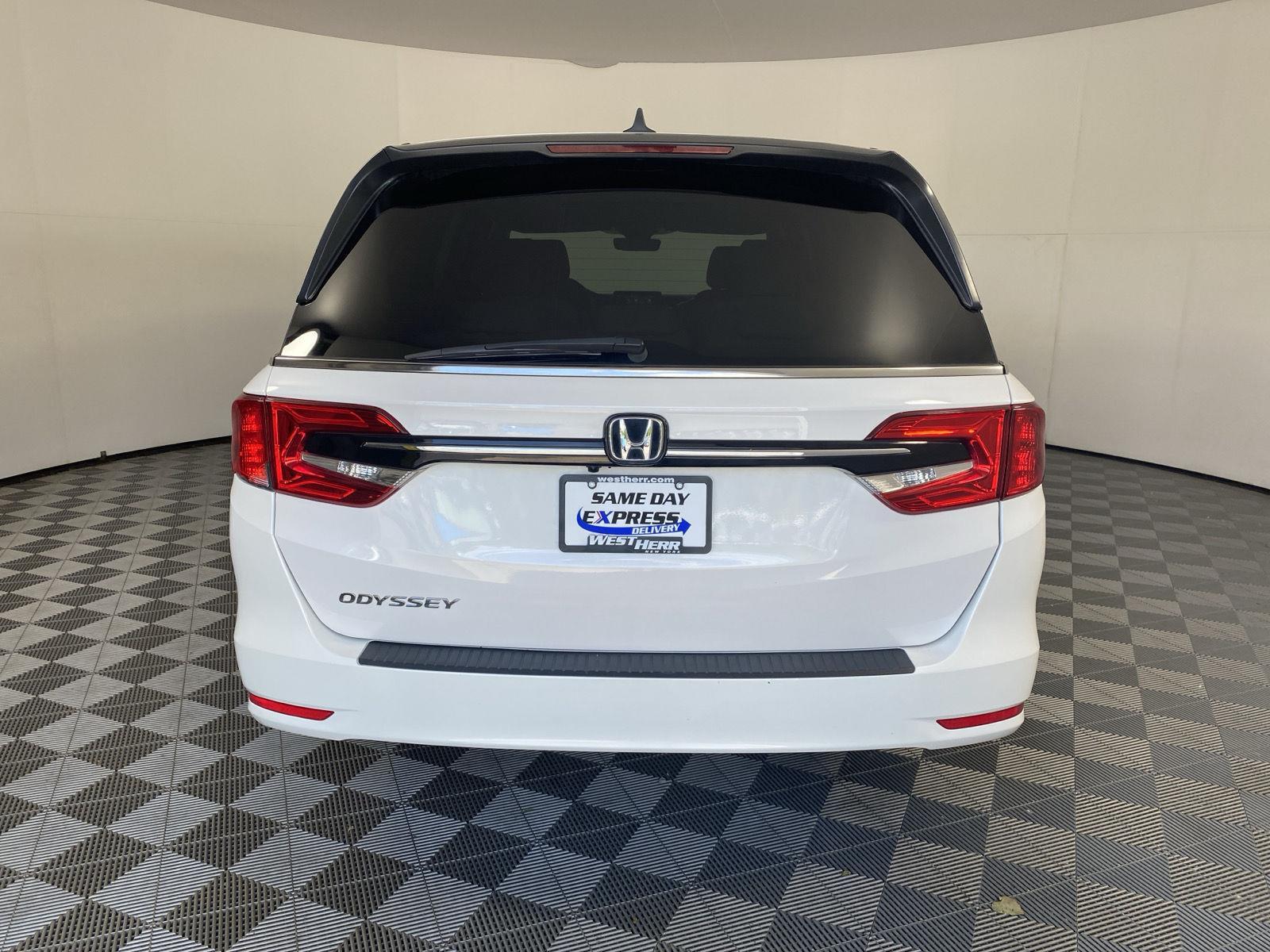 Certified Used 2024 Platinum White Pearl Honda  image 6