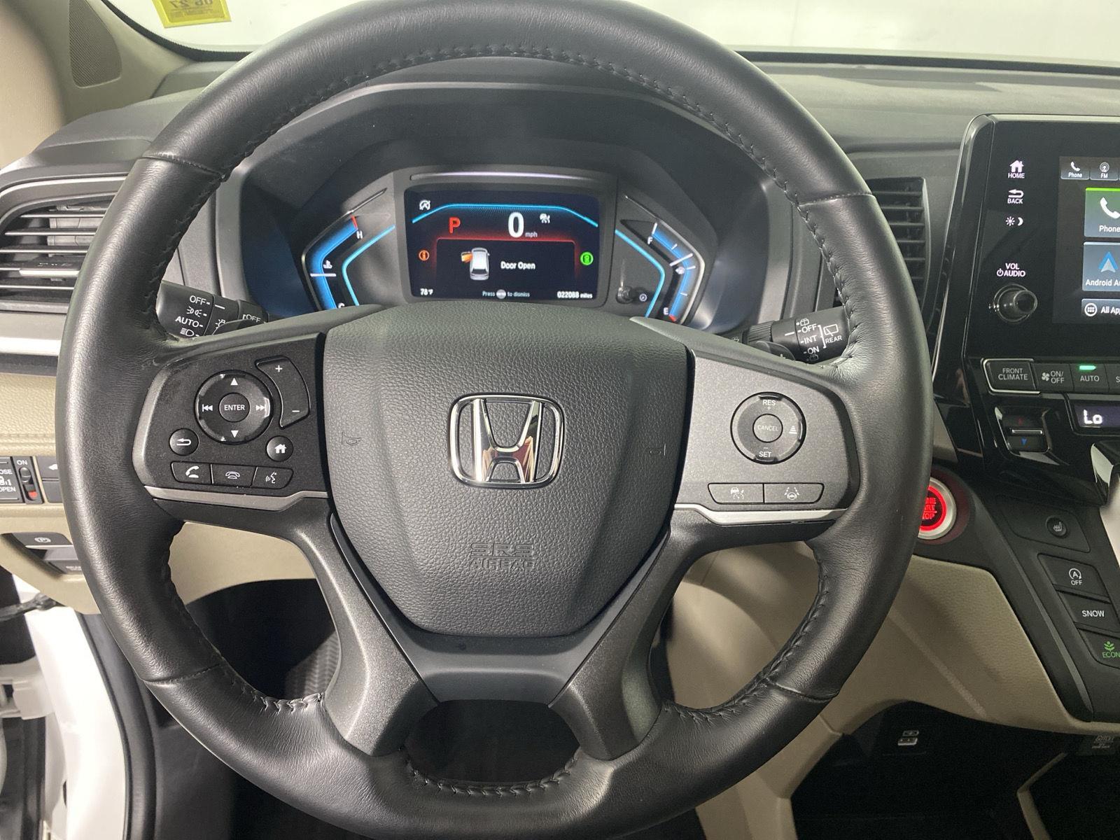 Certified Used 2024 Platinum White Pearl Honda  image 15