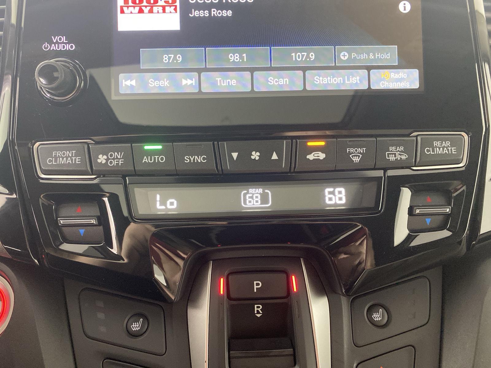Certified Used 2024 Platinum White Pearl Honda  image 21