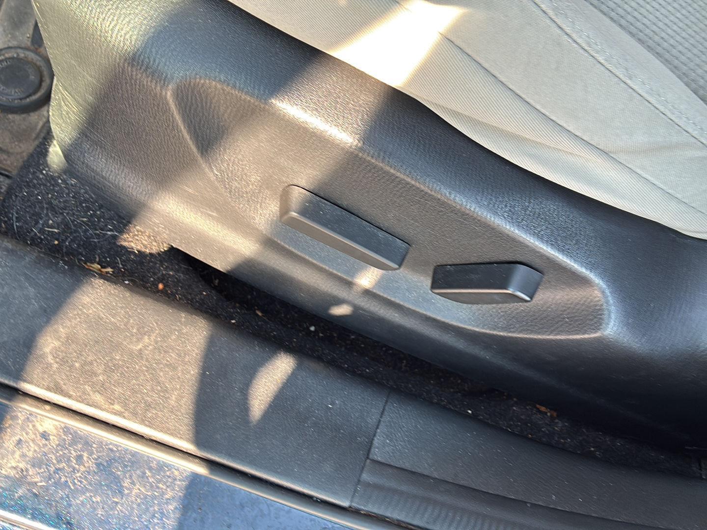 Used 2016 Deep Crystal Blue Mica Mazda Touring image 7