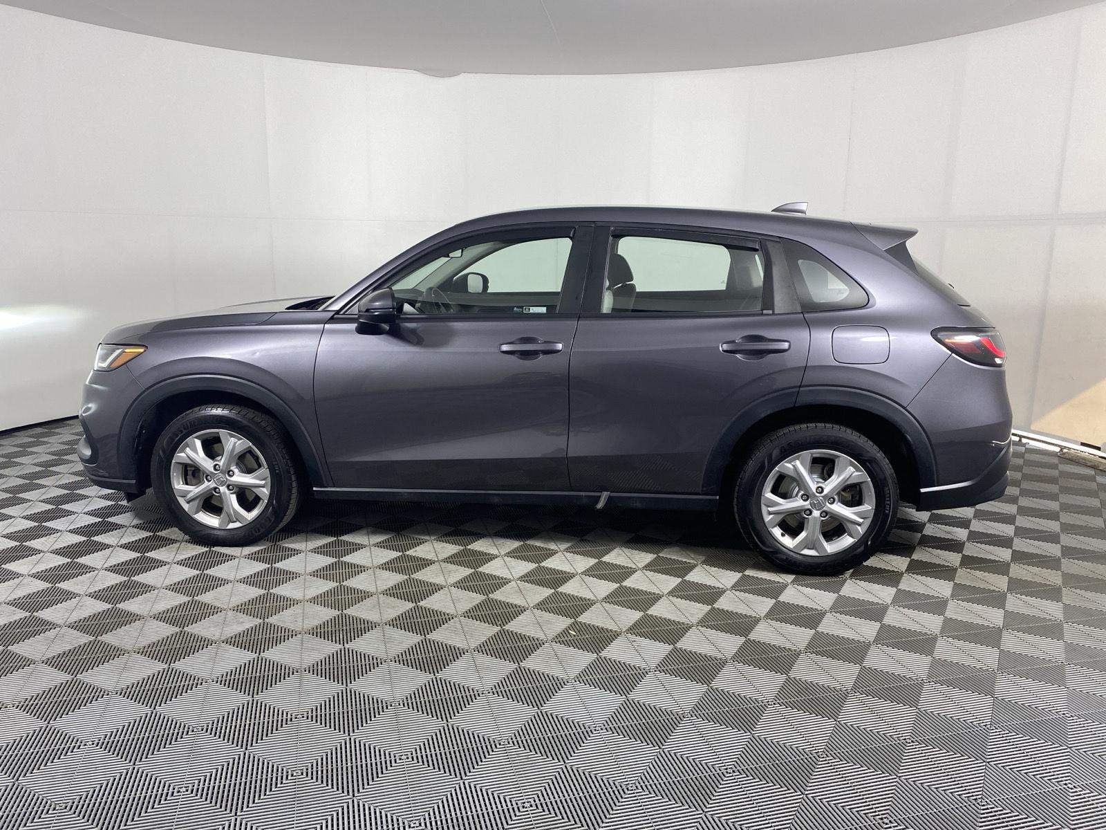 Used 2023 Modern Steel Metallic Honda LX image 4