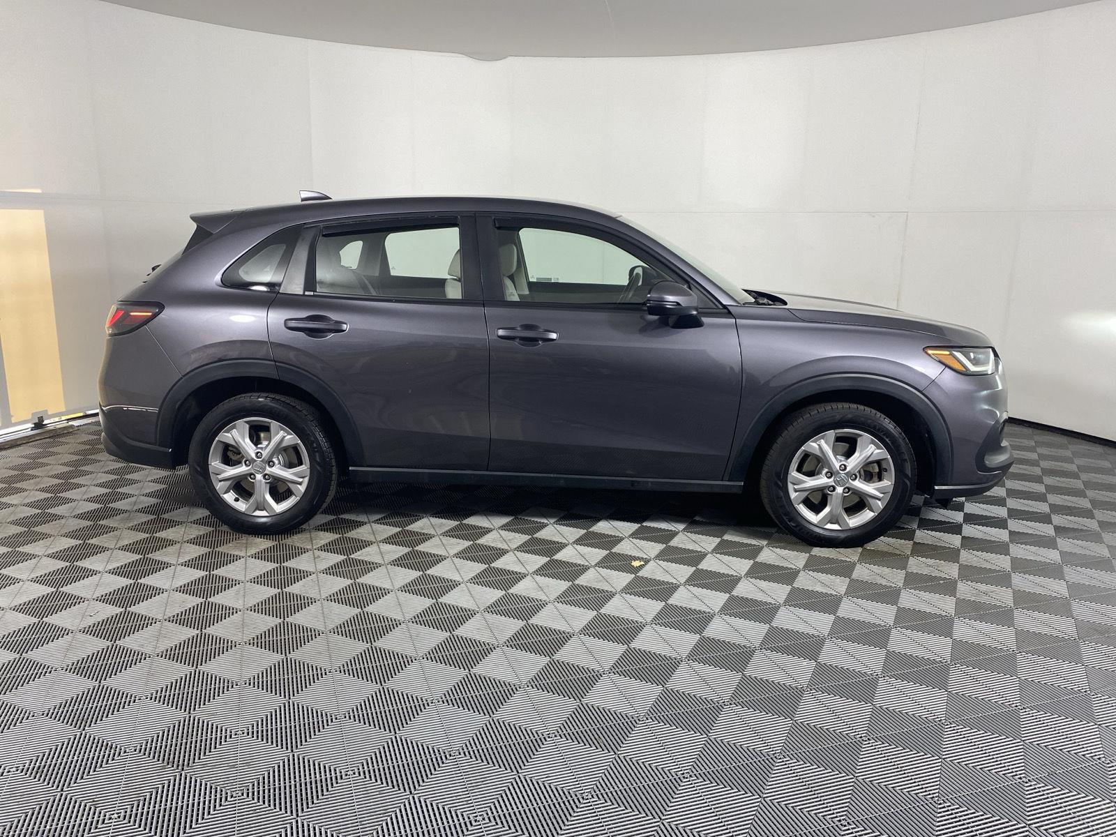 Used 2023 Modern Steel Metallic Honda LX image 9