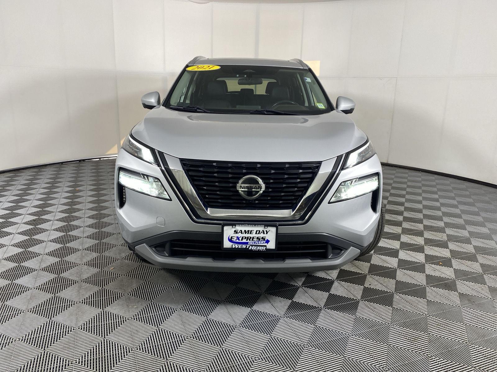 Used 2021 Brilliant Silver Metallic Nissan SV image 2
