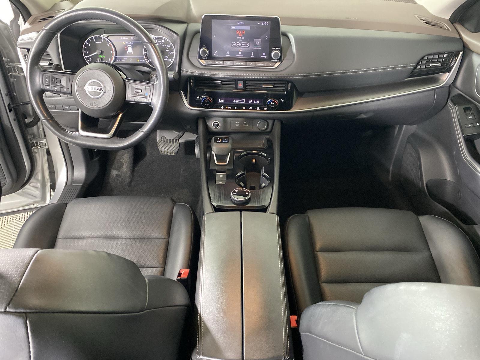 Used 2021 Brilliant Silver Metallic Nissan SV image 25