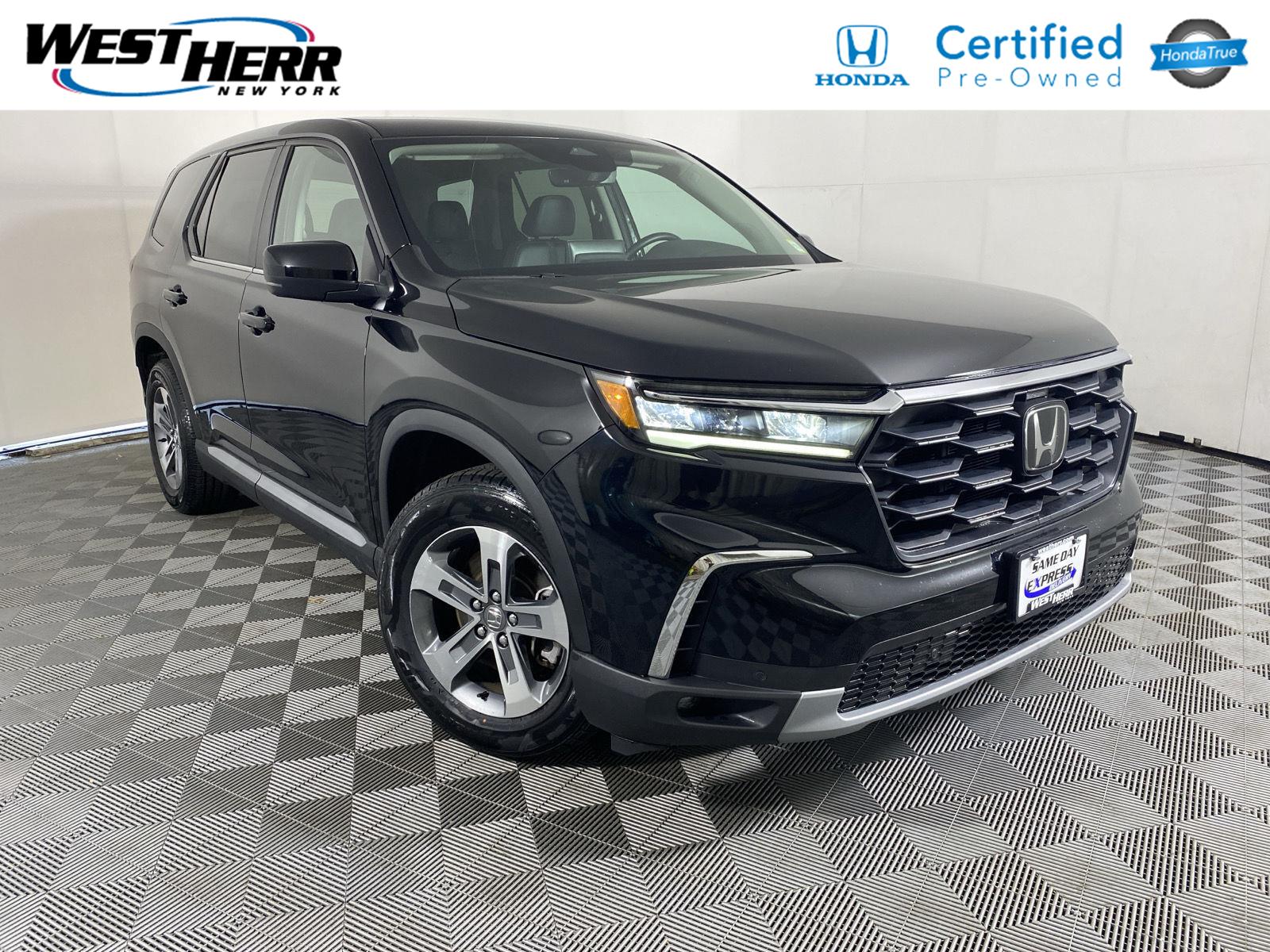 Certified Pre-Owned 2023 Honda Pilot EX-L w/Rear Captain's Chairs