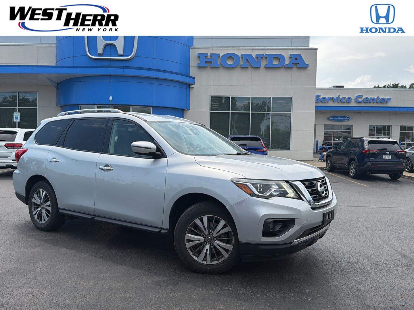  2019 Nissan Pathfinder SV 4WD   