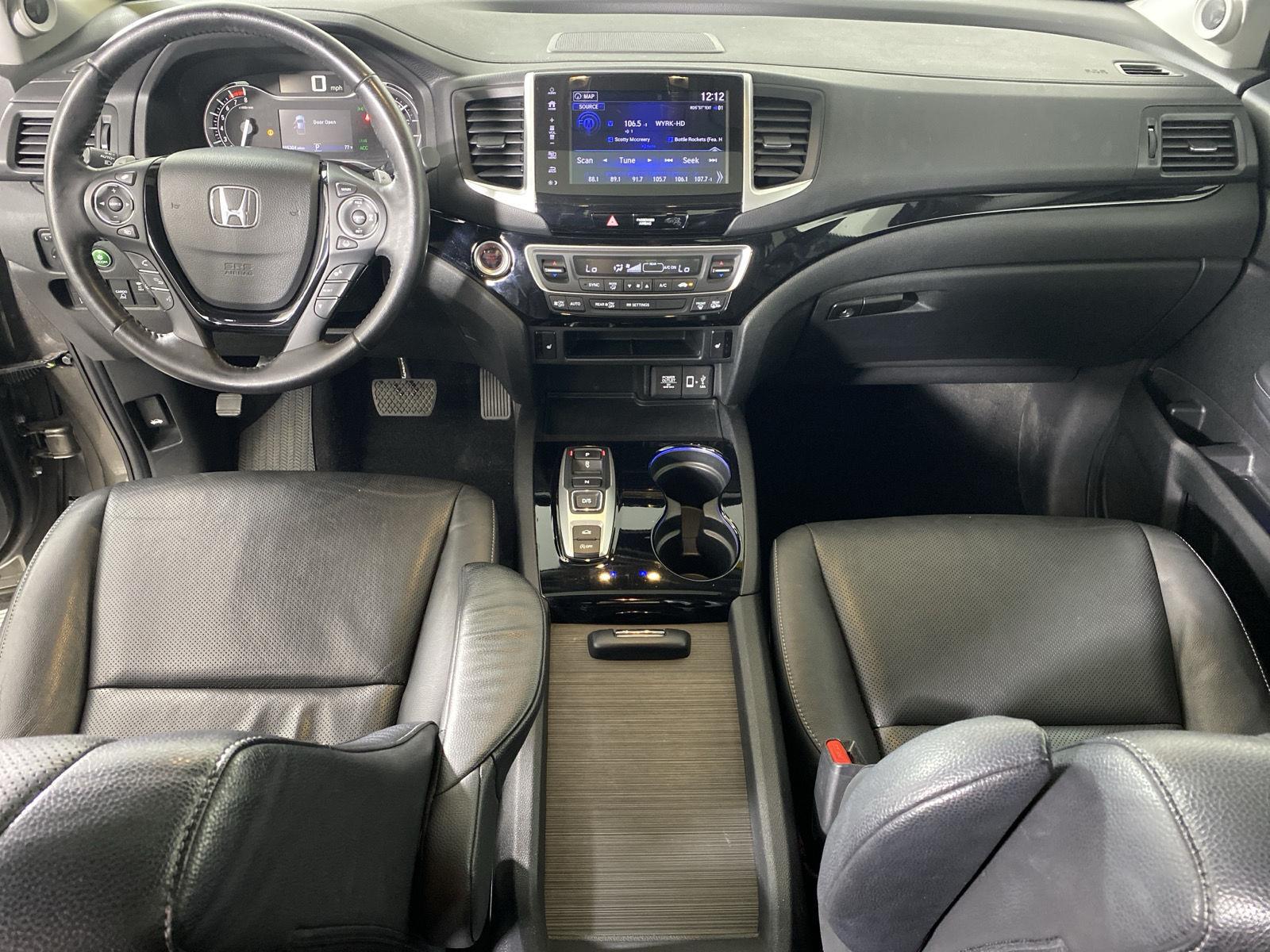 Used 2020 Pacific Pewter Metallic Honda RTL-E image 24