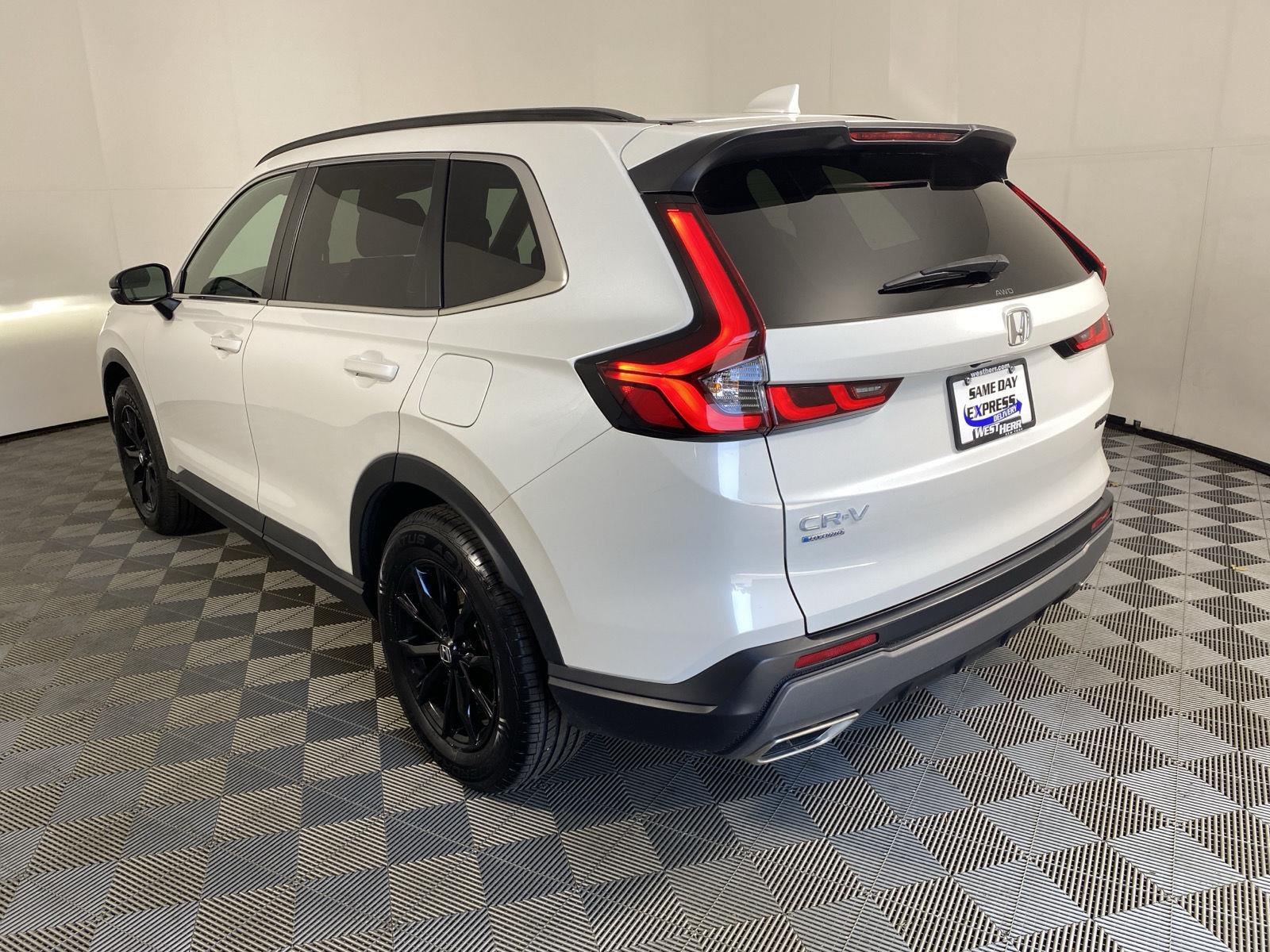 Certified Used 2024 Platinum White Pearl Honda Sport image 5