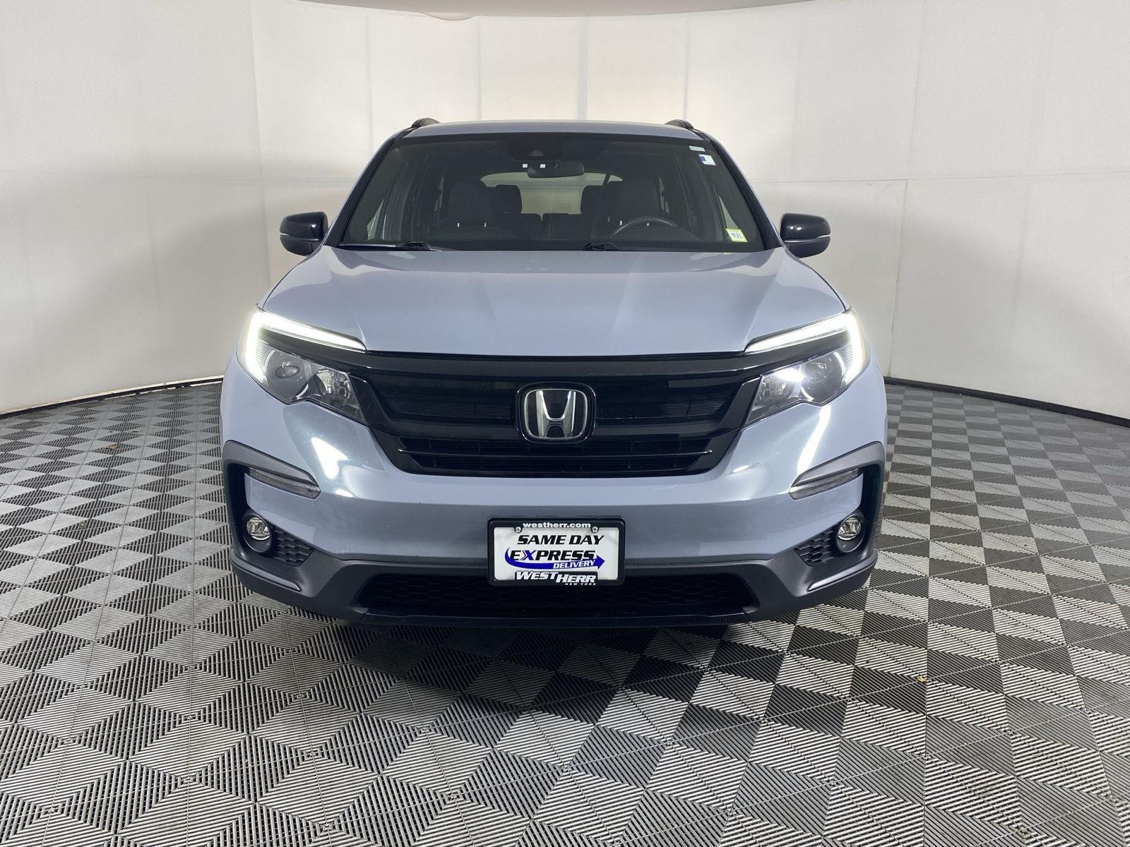 Used 2022 Sonic Gray Pearl Honda Sport image 2