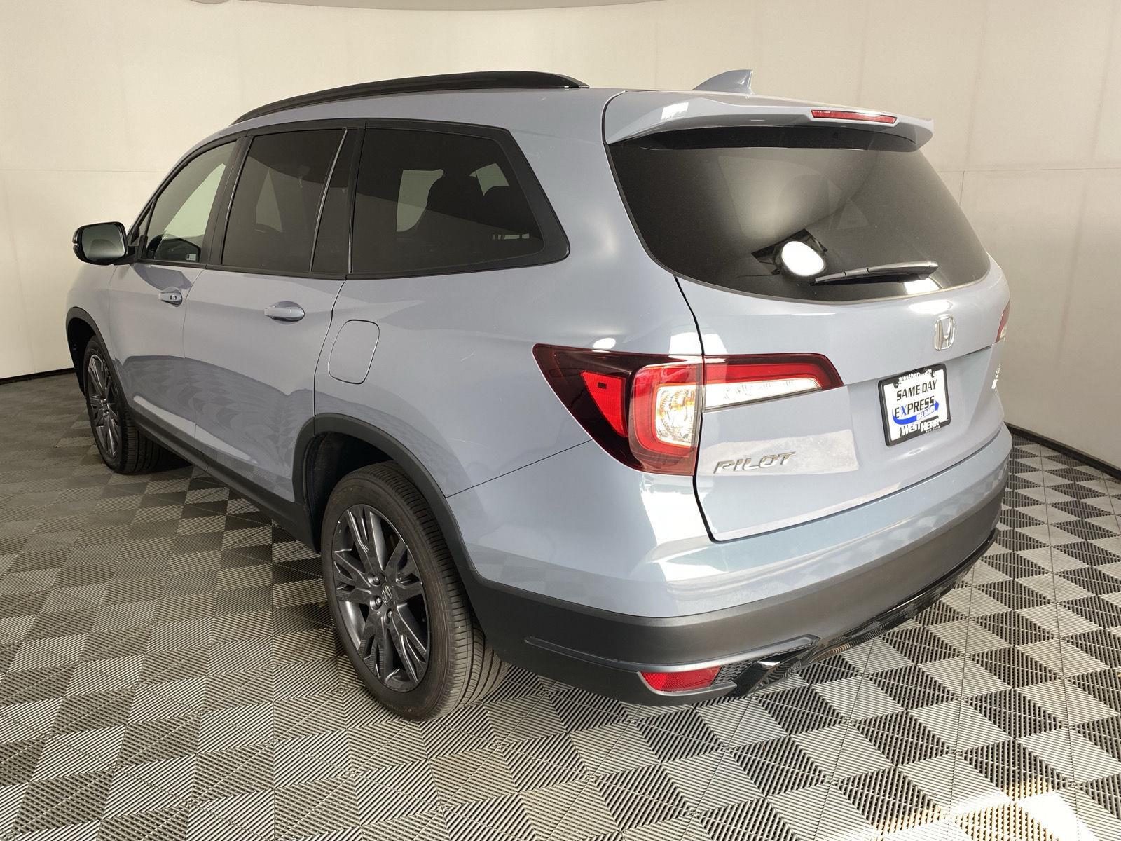 Used 2022 Sonic Gray Pearl Honda Sport image 5