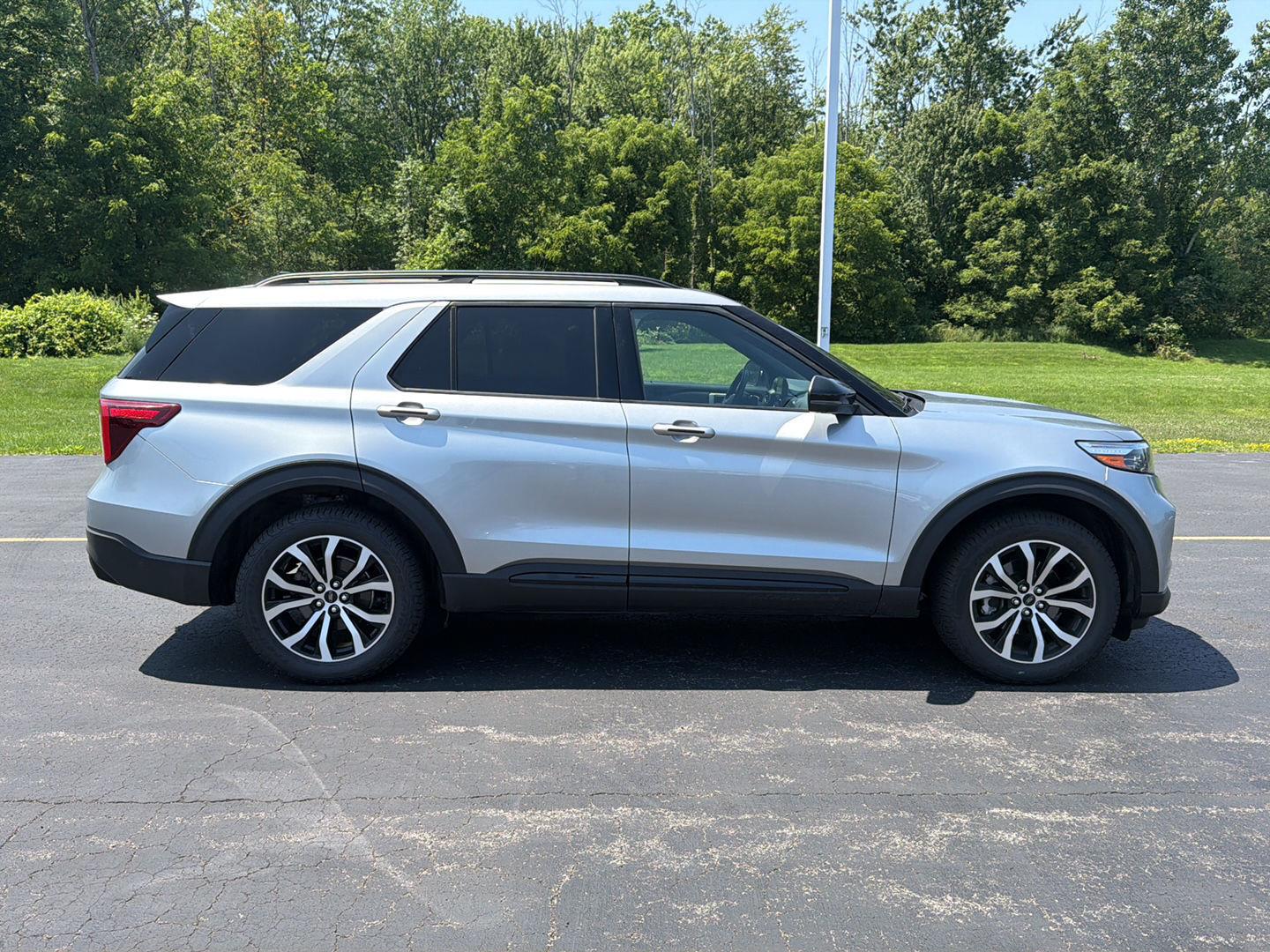 Used 2021 Iconic Silver Ford ST image 4