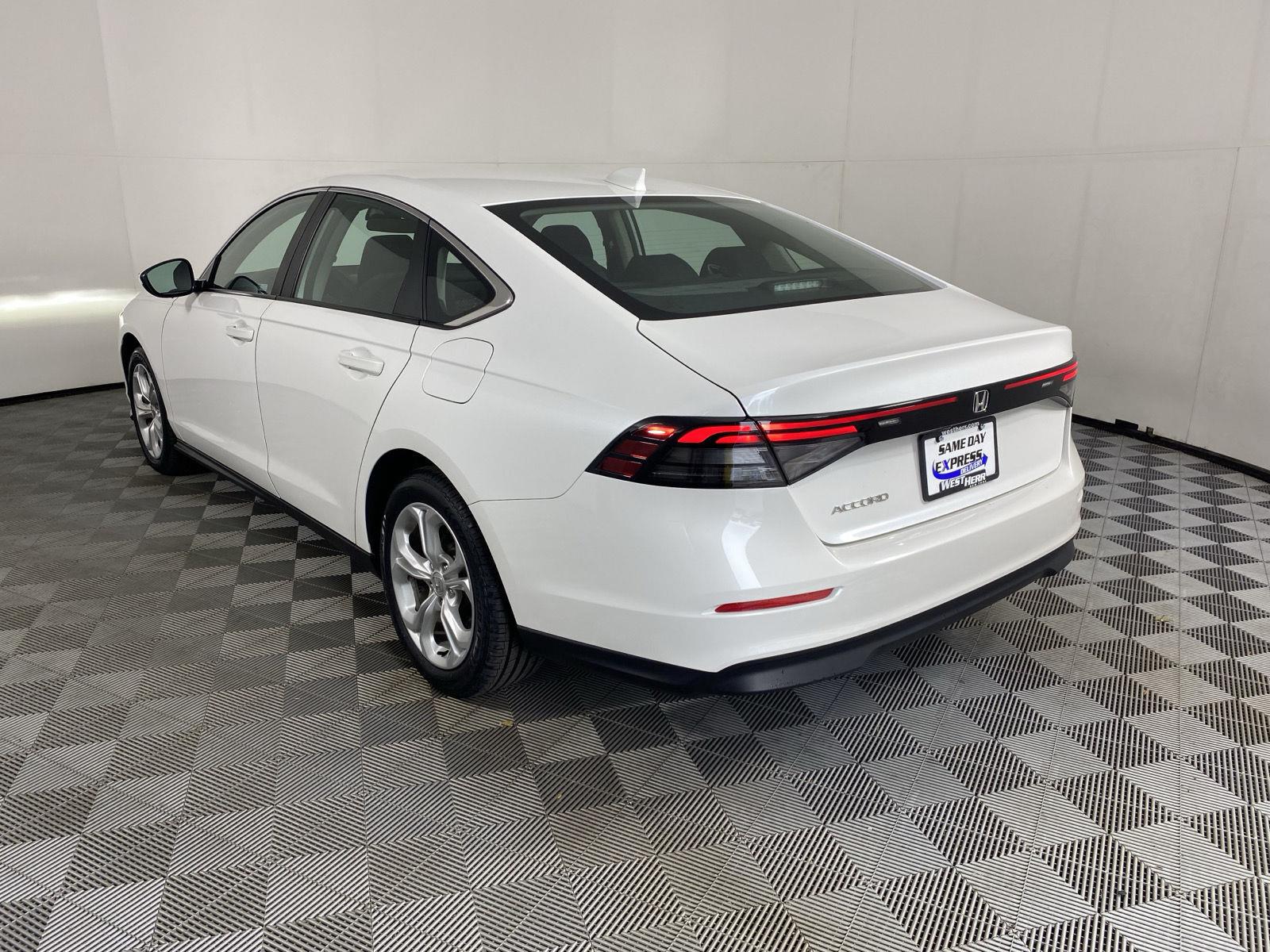 Certified Used 2023 Platinum White Pearl Honda LX image 5