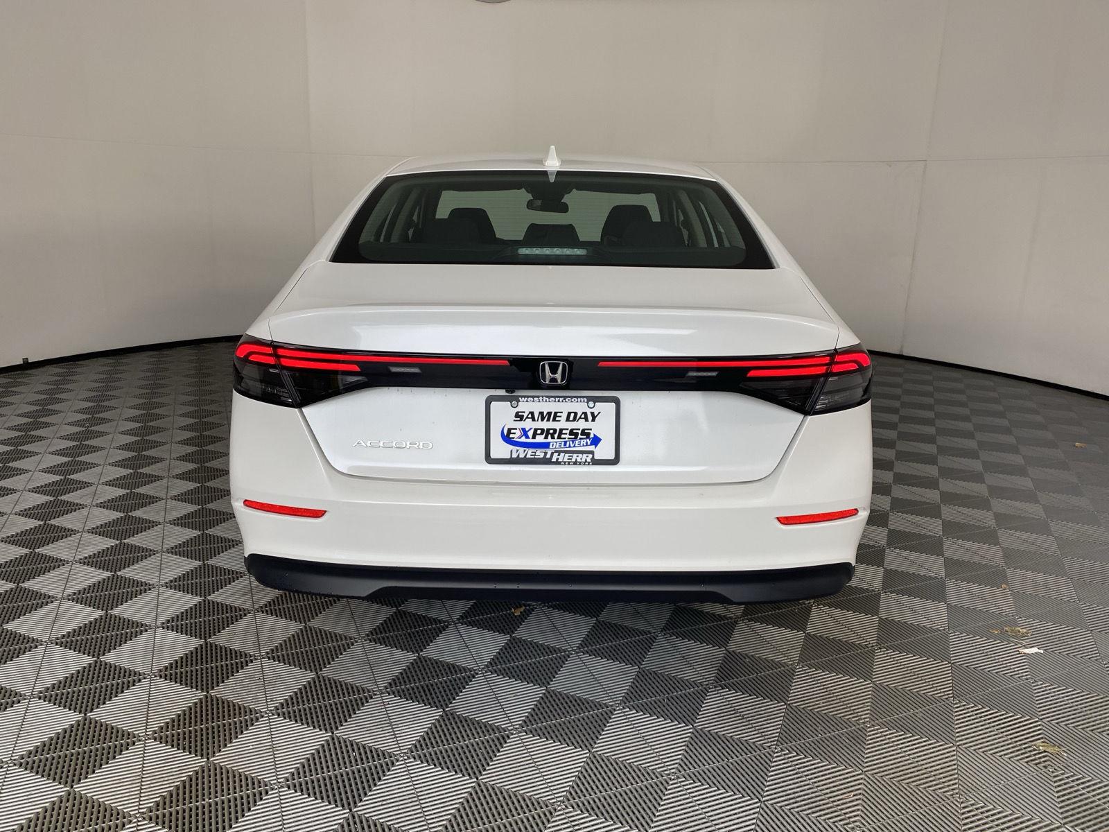 Certified Used 2023 Platinum White Pearl Honda LX image 6