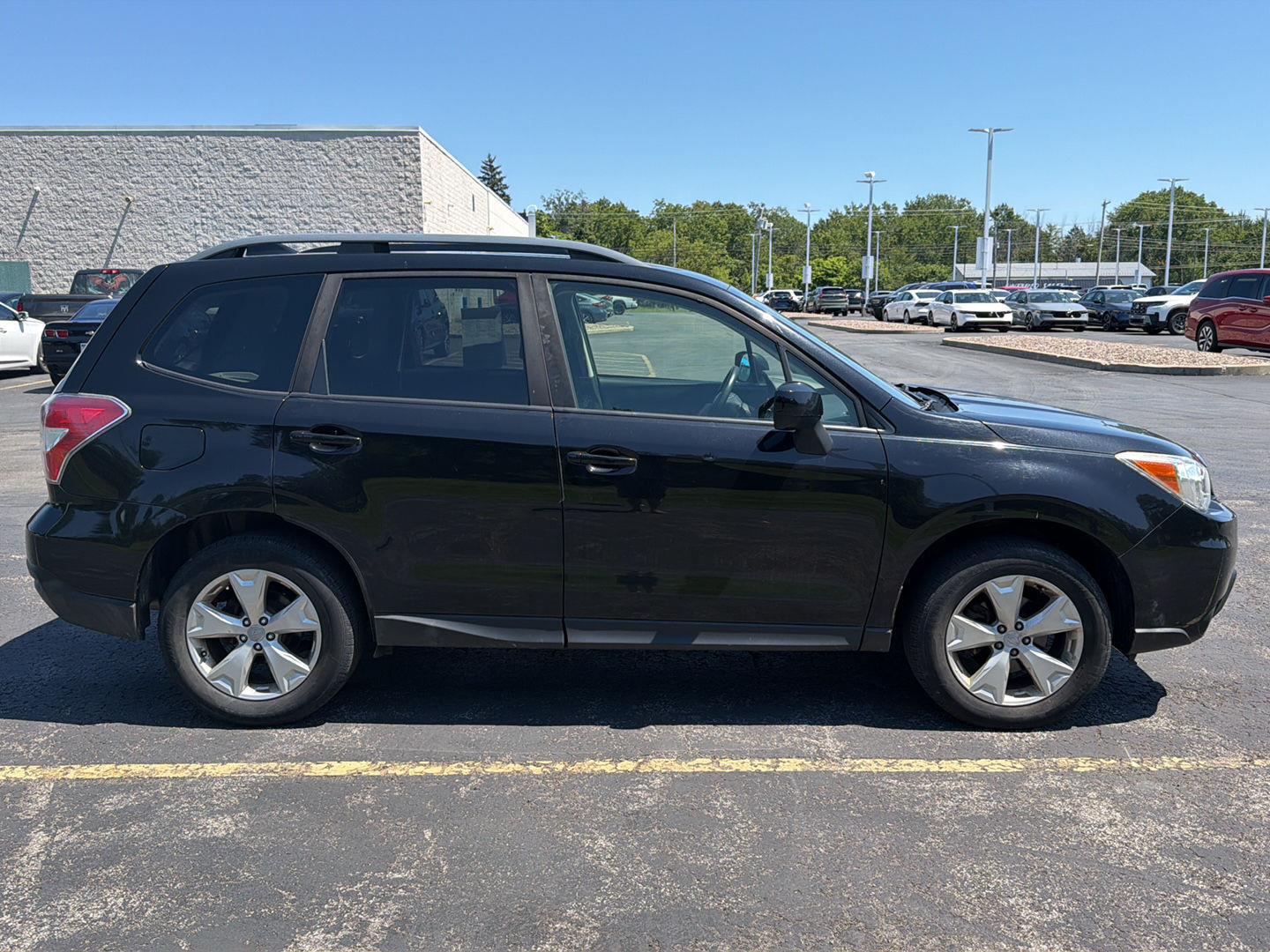 Used 2016 Crystal Black Silica Subaru 2.5i Premium image 5
