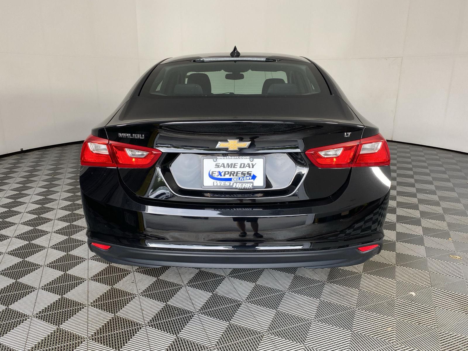 Used 2017 Mosaic Black Metallic Chevrolet LT image 6
