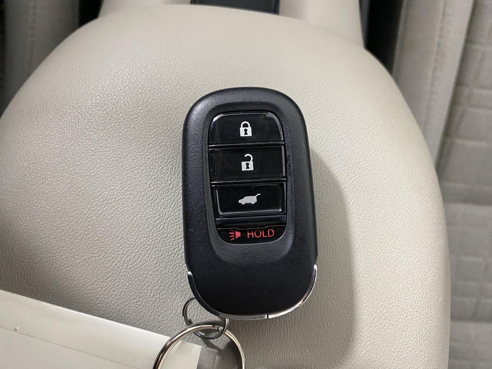 Used 2024 Platinum White Pearl Honda LX image 18