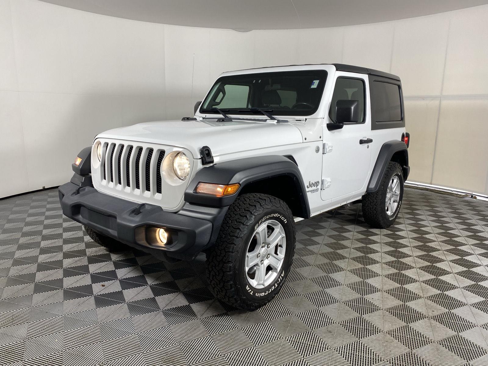 Used 2018 Bright White Clearcoat Jeep Sport S image 3