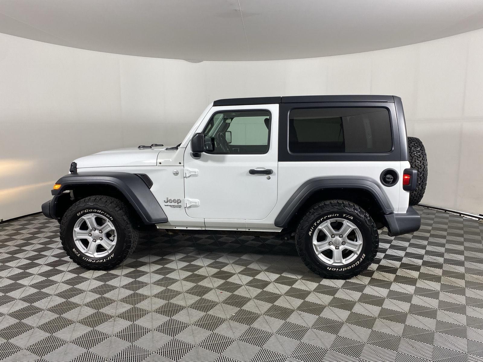 Used 2018 Bright White Clearcoat Jeep Sport S image 4