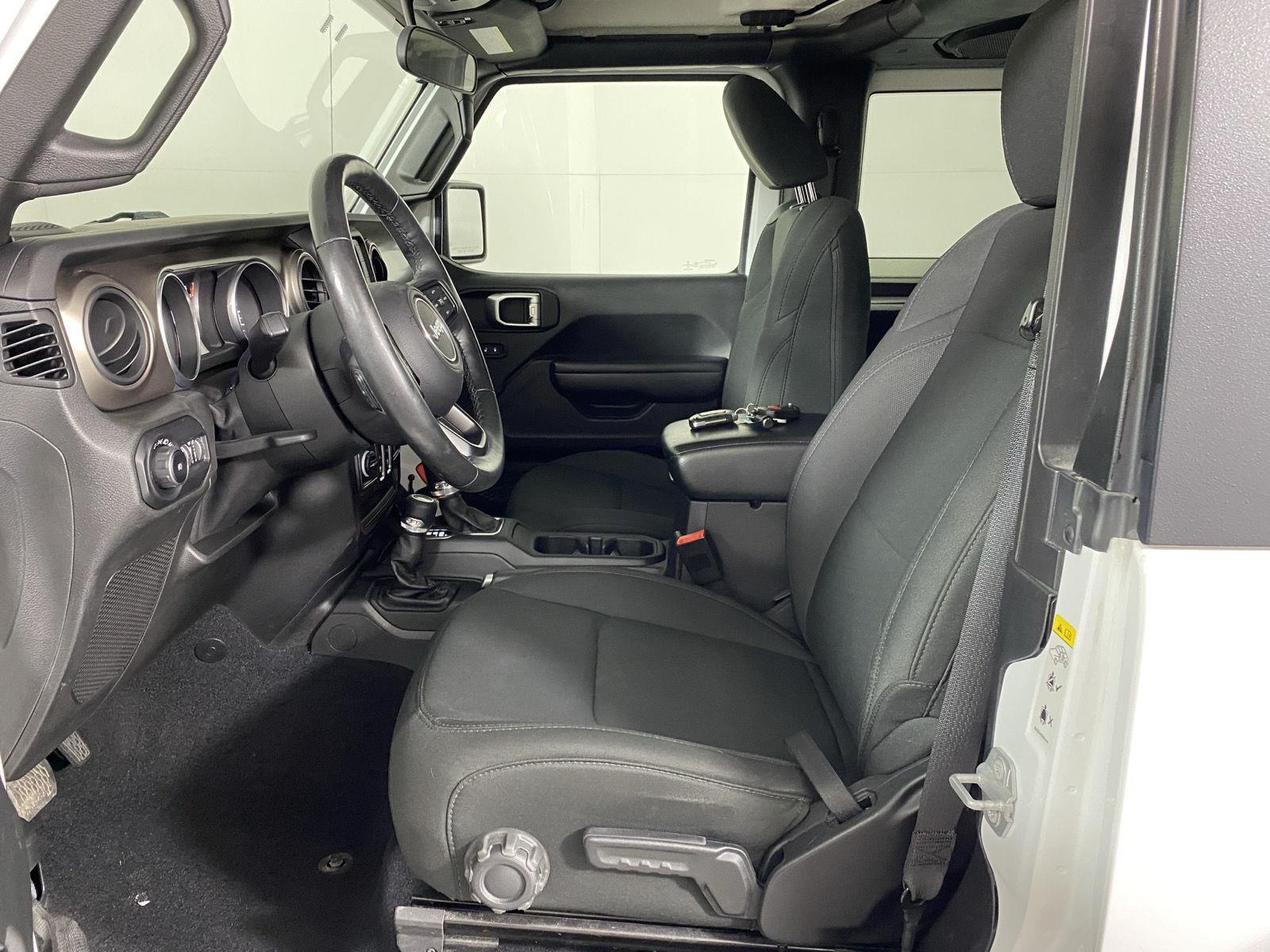 Used 2018 Bright White Clearcoat Jeep Sport S image 12
