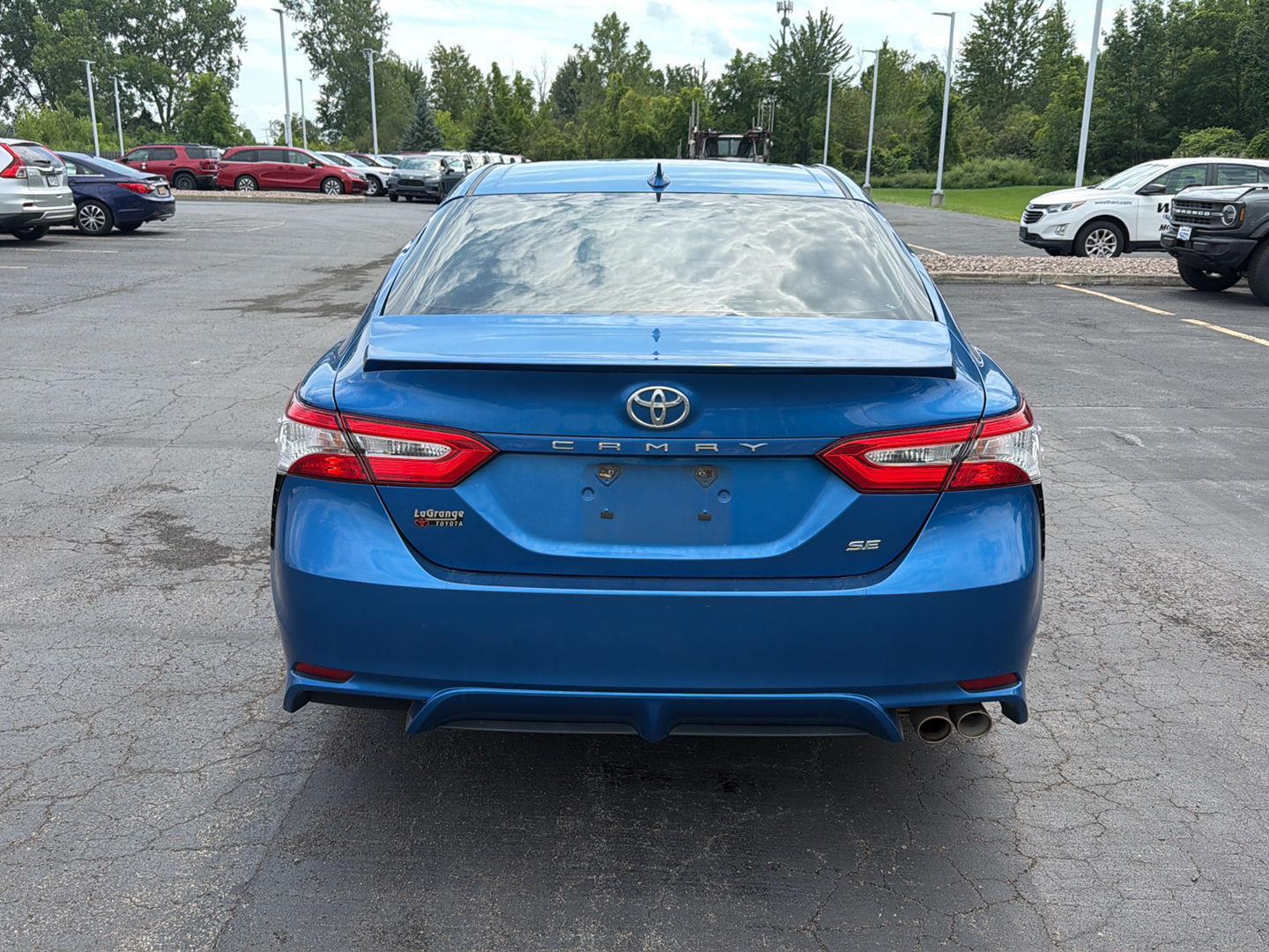 Used 2020 Blue Streak Metallic Toyota SE image 7