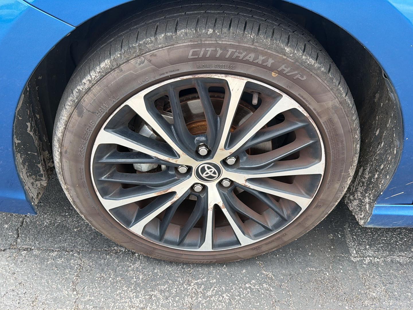 Used 2020 Blue Streak Metallic Toyota SE image 10
