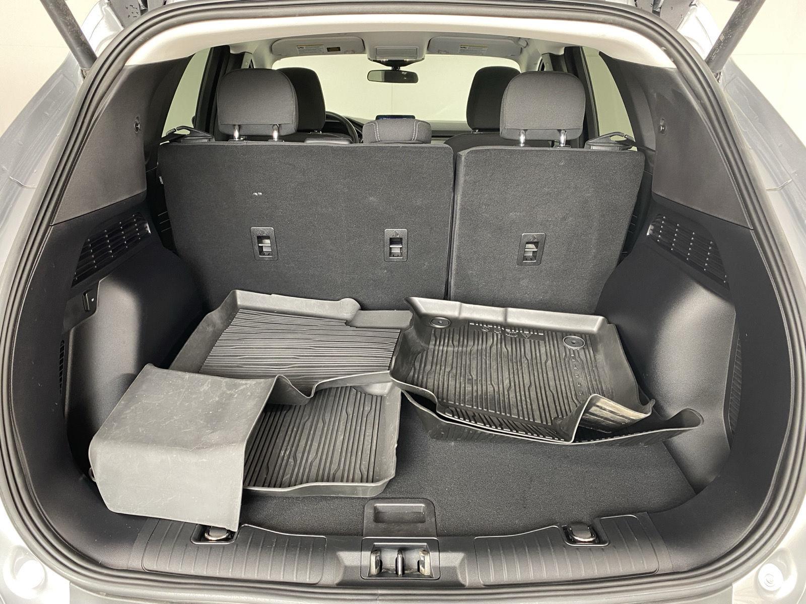 Used 2023 Iconic Silver Ford Active image 7