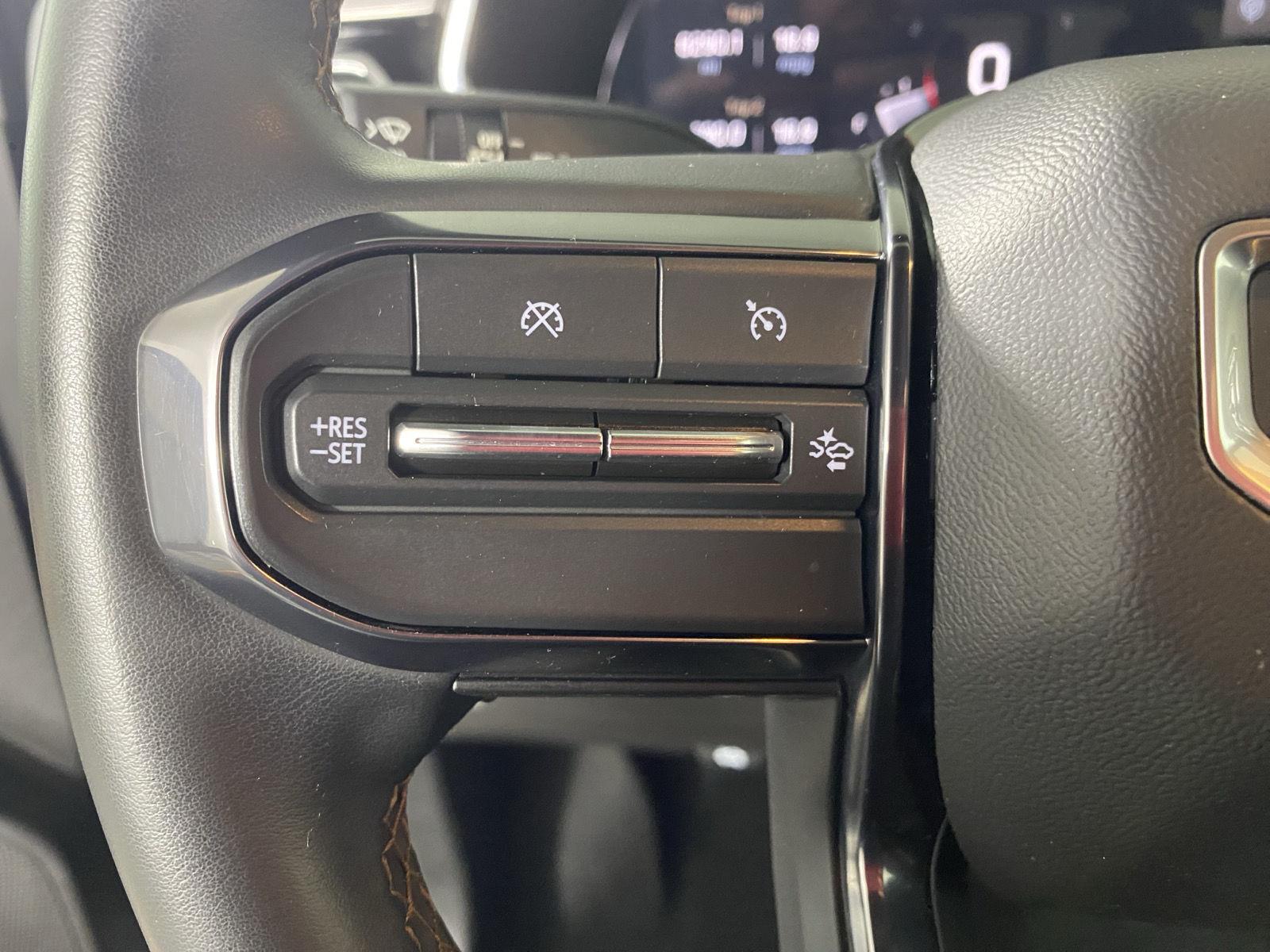 Used 2024 Onyx Black GMC 4WD AT4 image 13