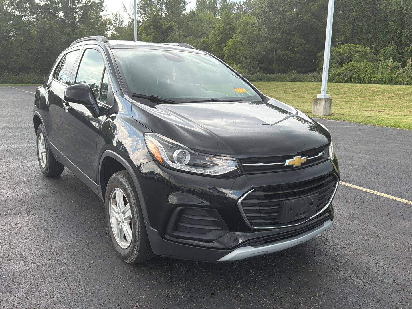 Used 2018 Mosaic Black Metallic Chevrolet LT image 4