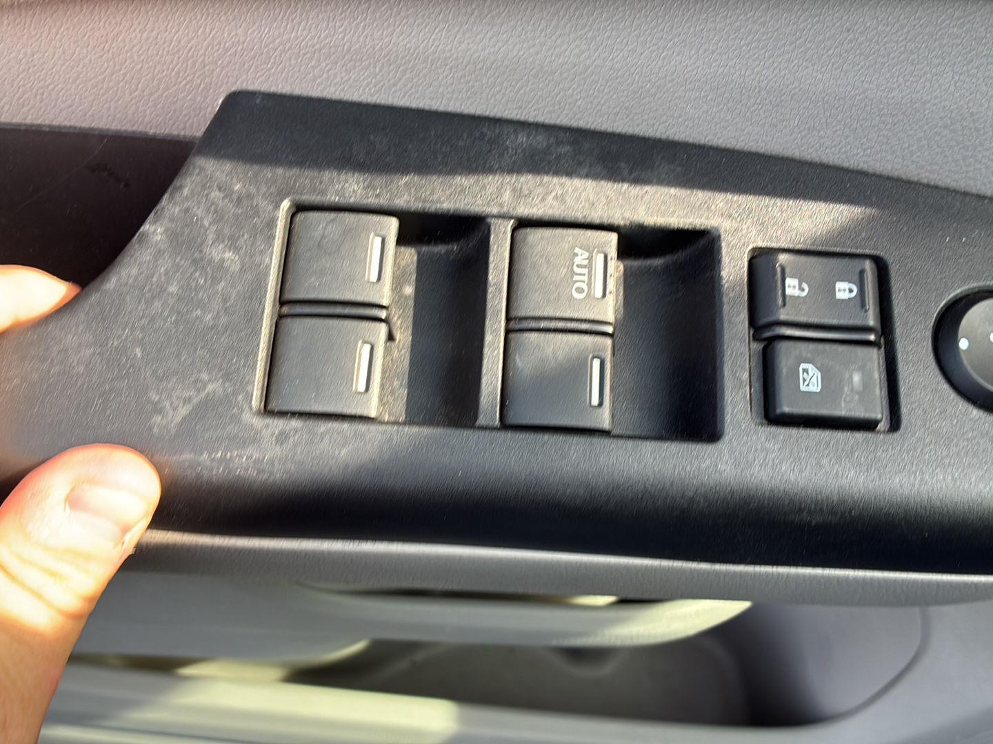 Used 2013  Honda EX image 8