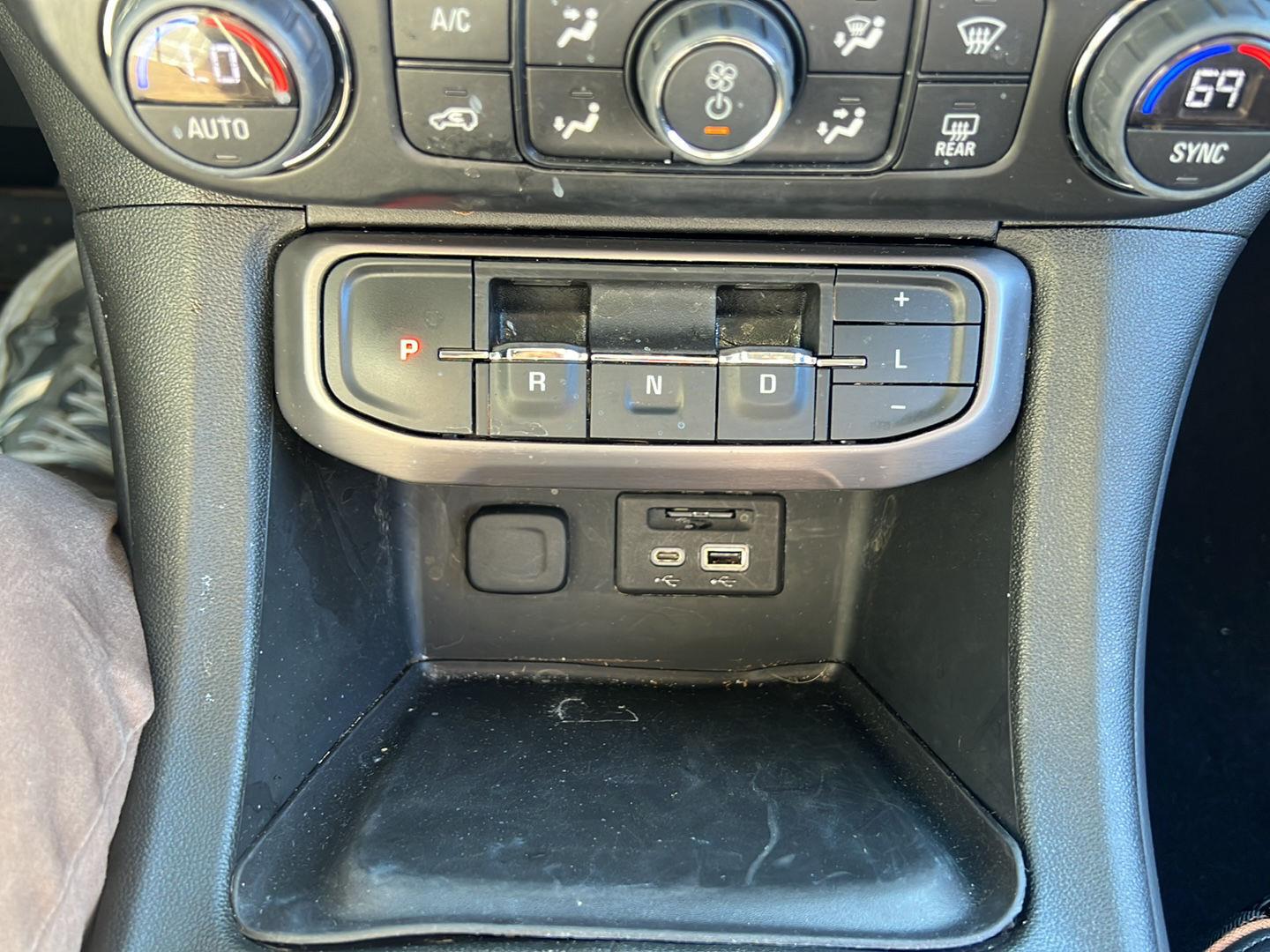 Used 2023 Summit White GMC AT4 image 2