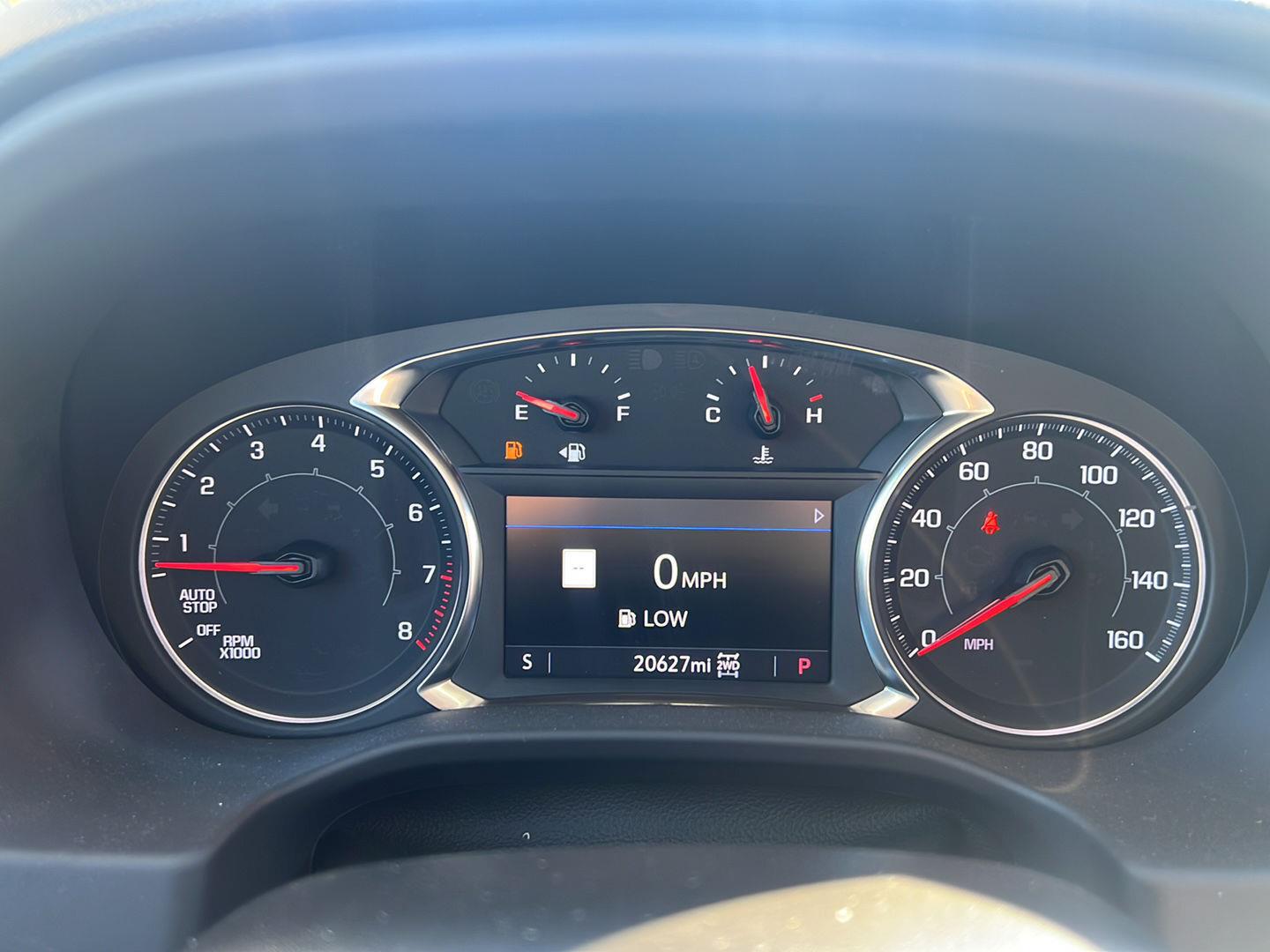 Used 2023 Summit White GMC AT4 image 4