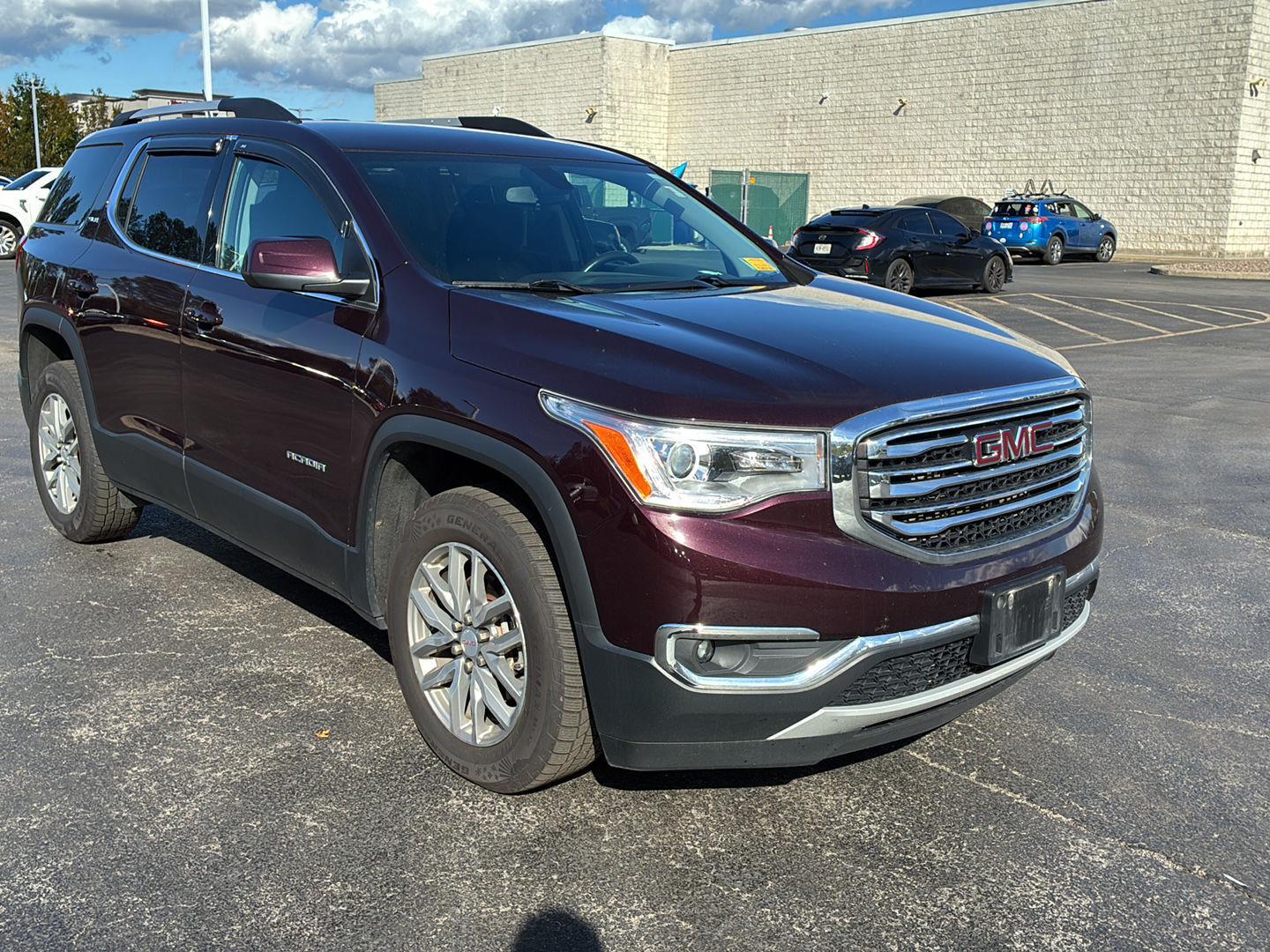 Used 2018 Black Cherry Metallic GMC SLE image 21