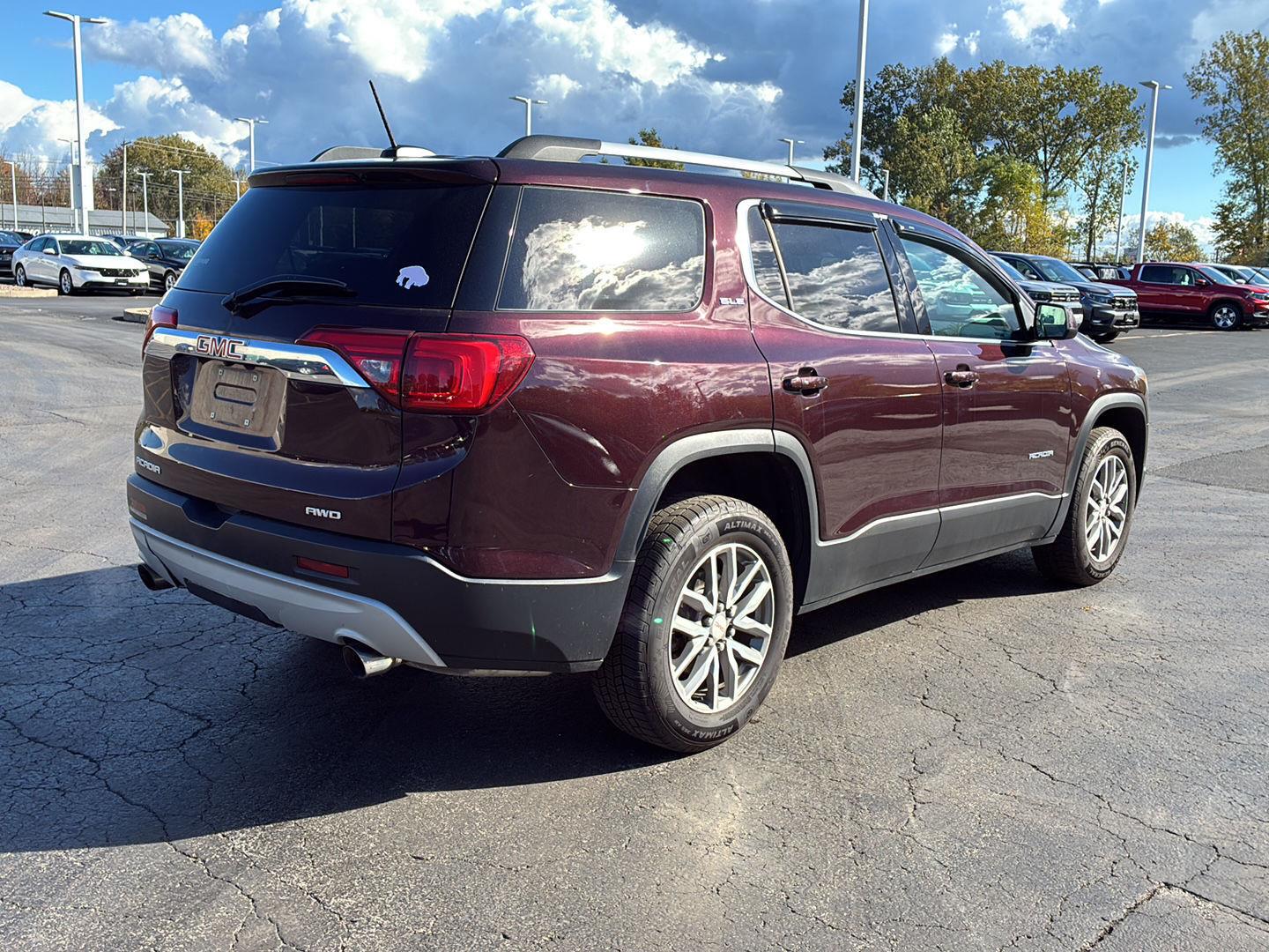 Used 2018 Black Cherry Metallic GMC SLE image 23