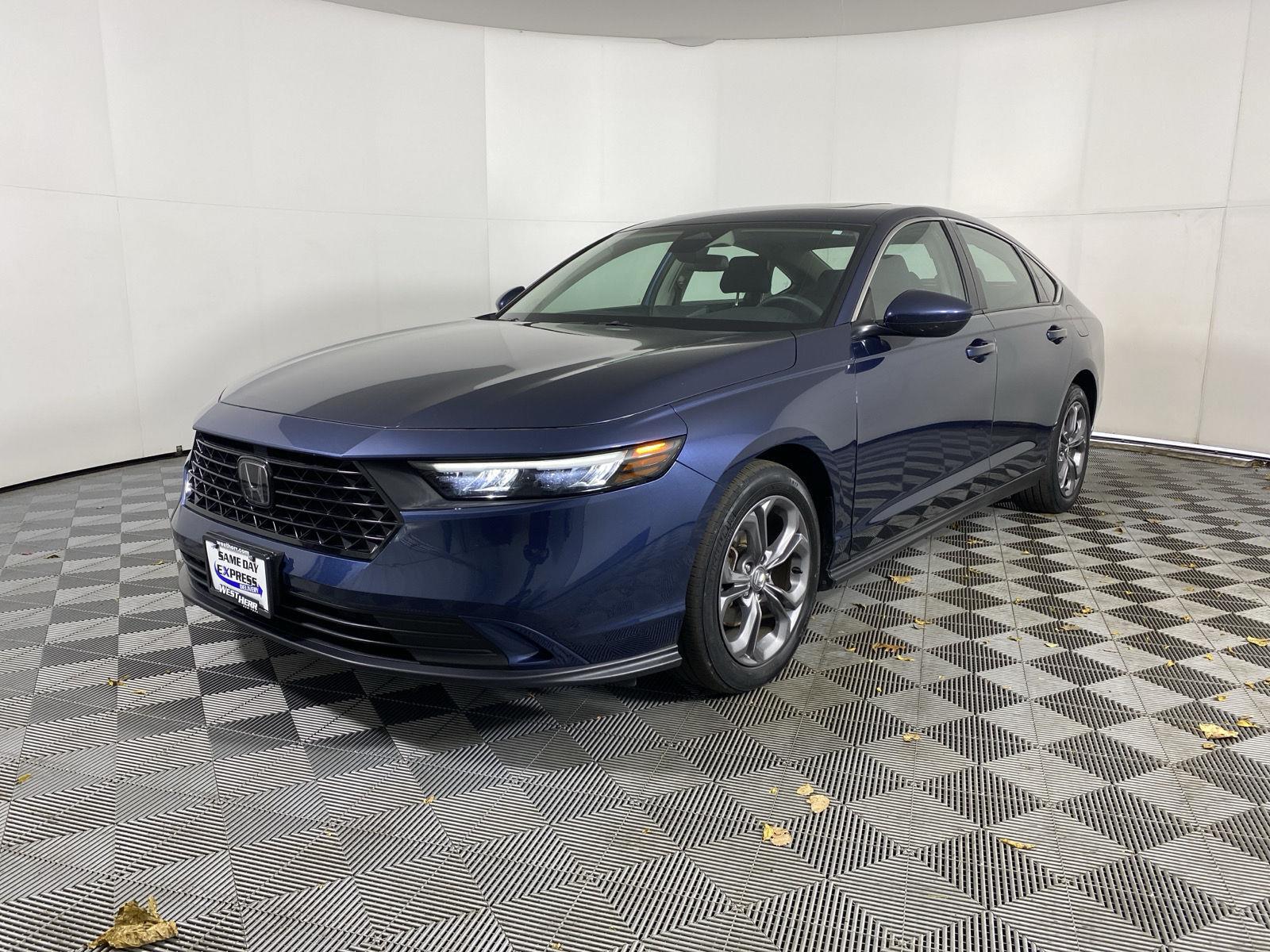 Used 2024 Canyon River Blue Metallic Honda EX image 3