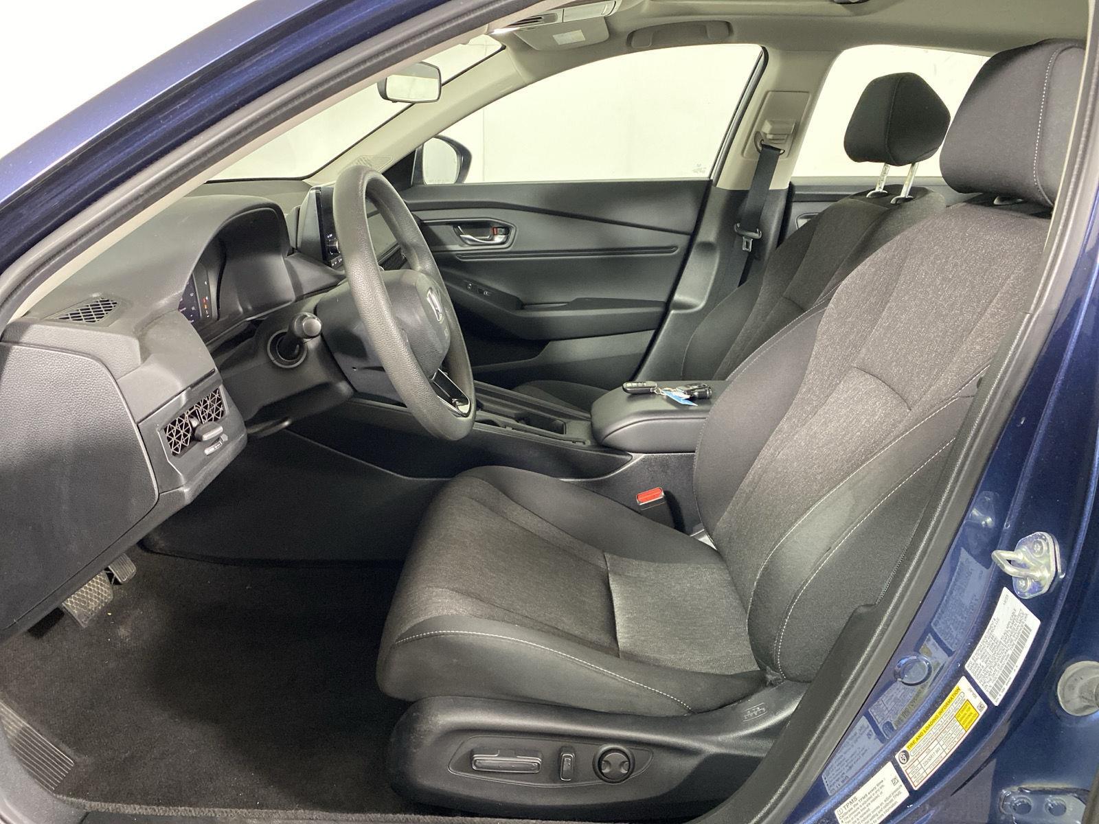 Used 2024 Canyon River Blue Metallic Honda EX image 12