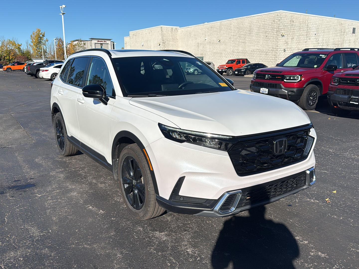 Certified Used 2025 Platinum White Pearl Honda Sport Touring image 4