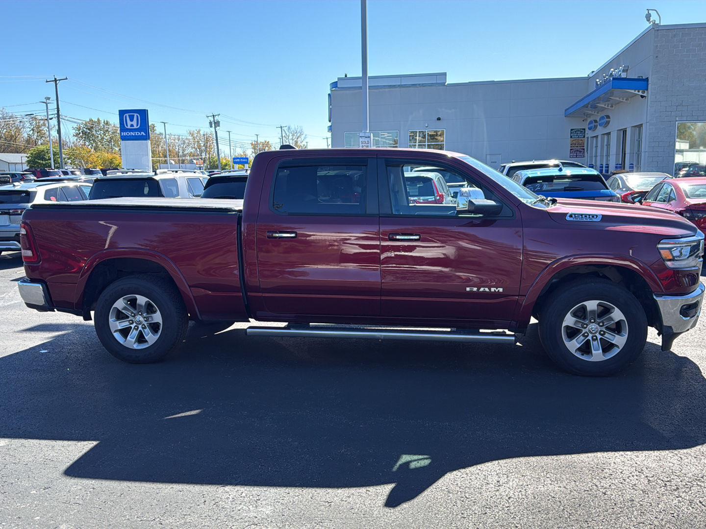 Used 2019 Delmonico Red Pearlcoat Ram Laramie image 5