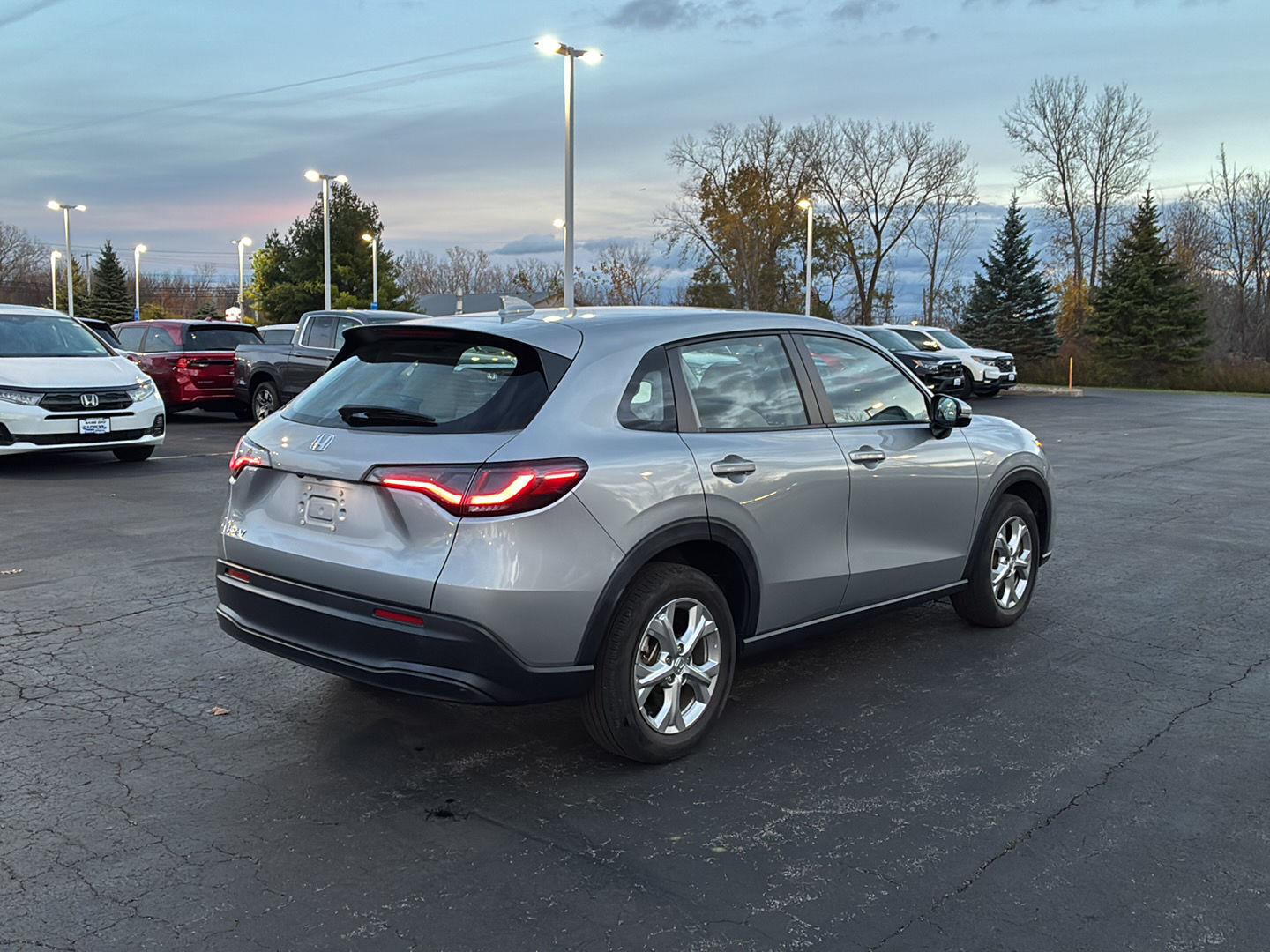 Used 2024 Lunar Silver Metallic Honda LX image 6
