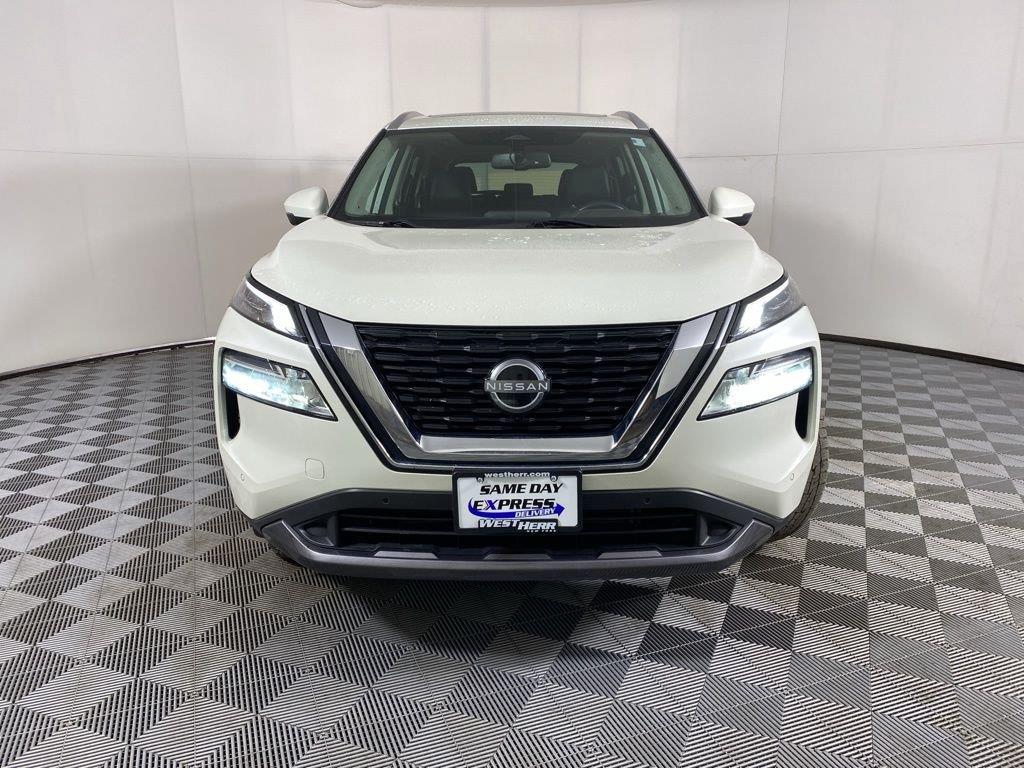 Used 2023 Pearl White Tricoat Nissan SL image 2