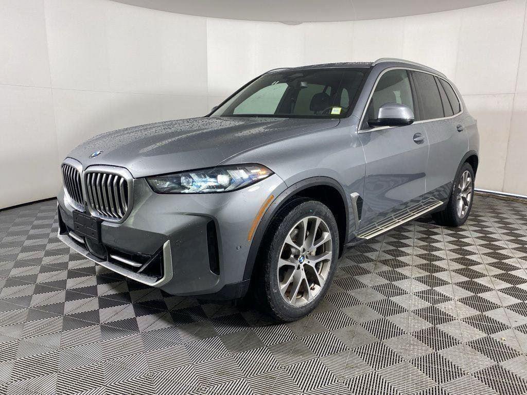 Used 2024 Gray Metallic BMW xDrive40i image 7