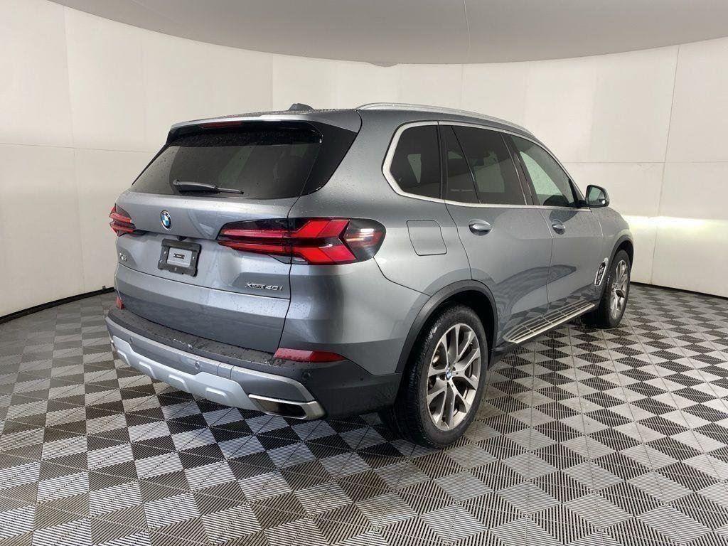 Used 2024 Gray Metallic BMW xDrive40i image 13