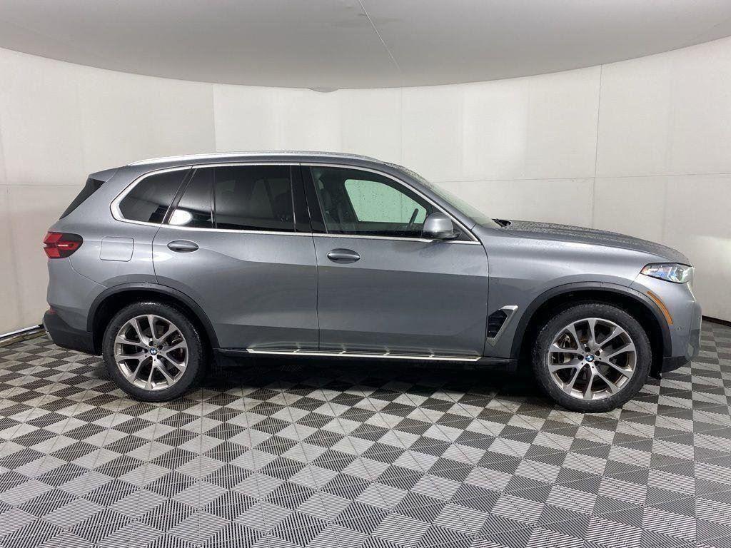 Used 2024 Gray Metallic BMW xDrive40i image 14