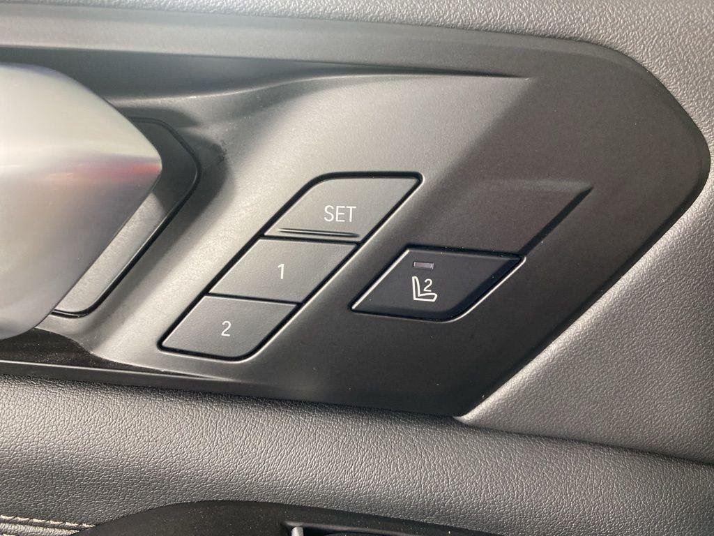 Used 2024 Gray Metallic BMW xDrive40i image 24